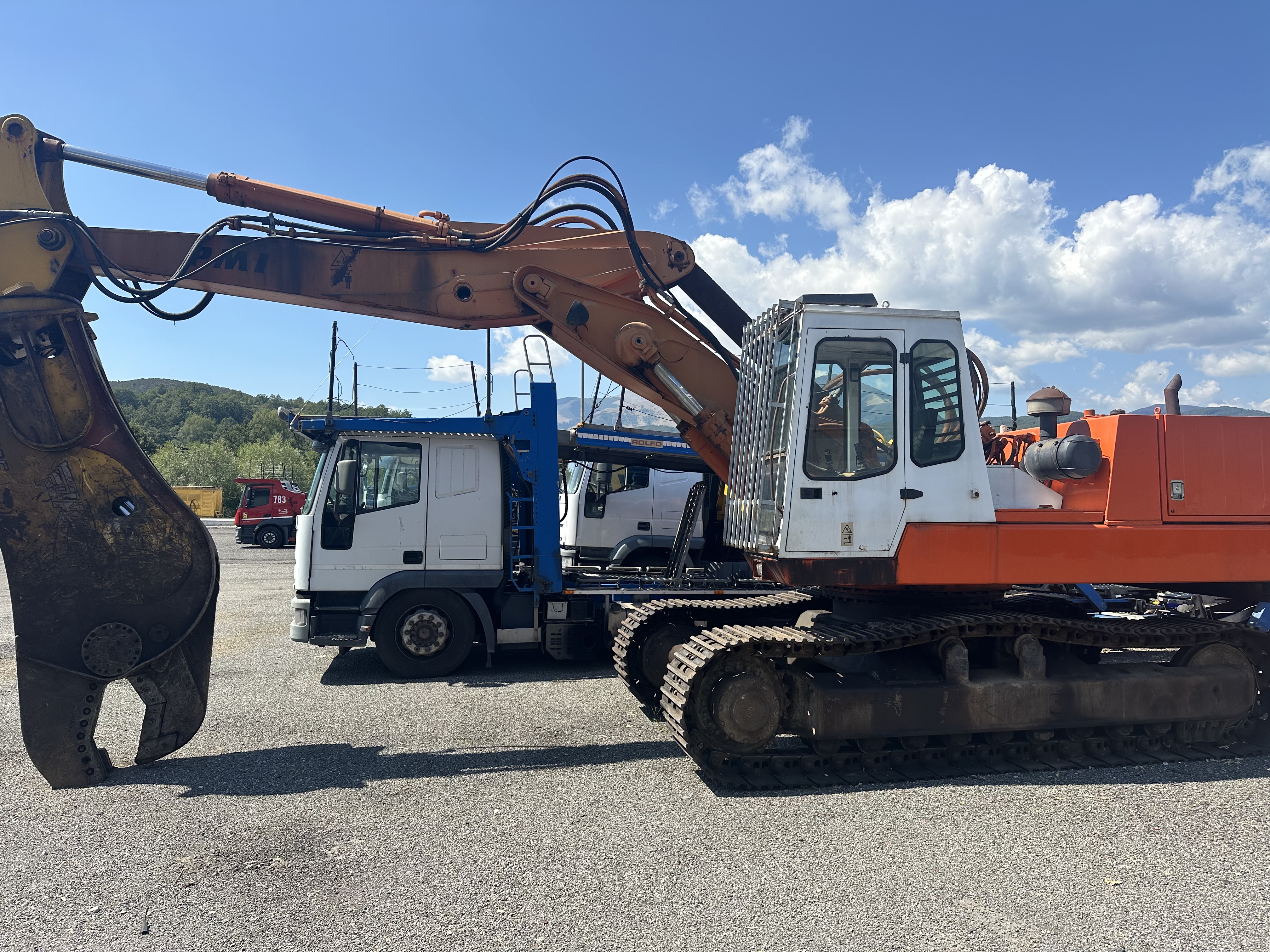 Escavatore PMI con cesoia  in vendita - foto 4
