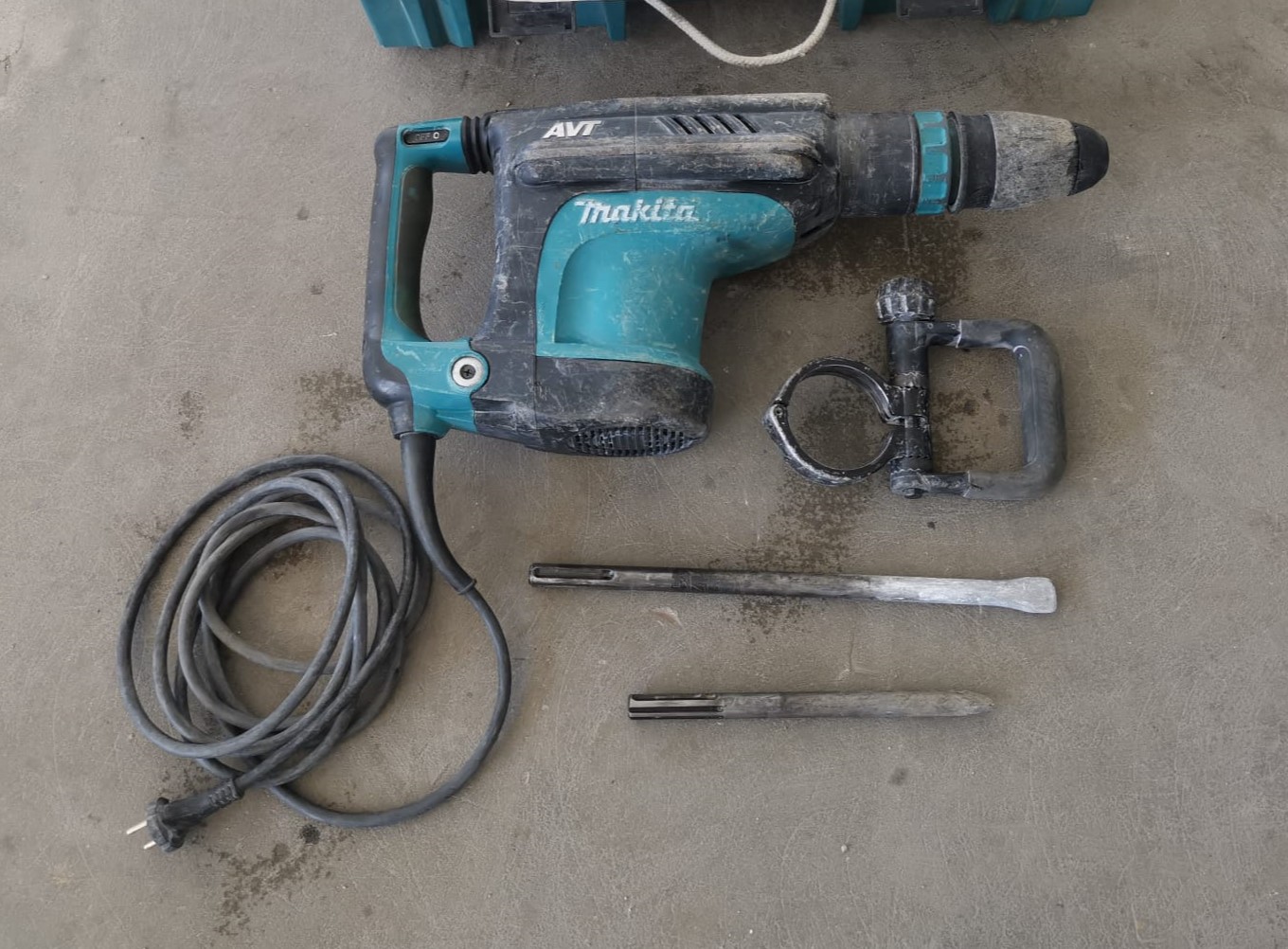 Demolitore elettrico Makita usato HM1203C in vendita - foto 8