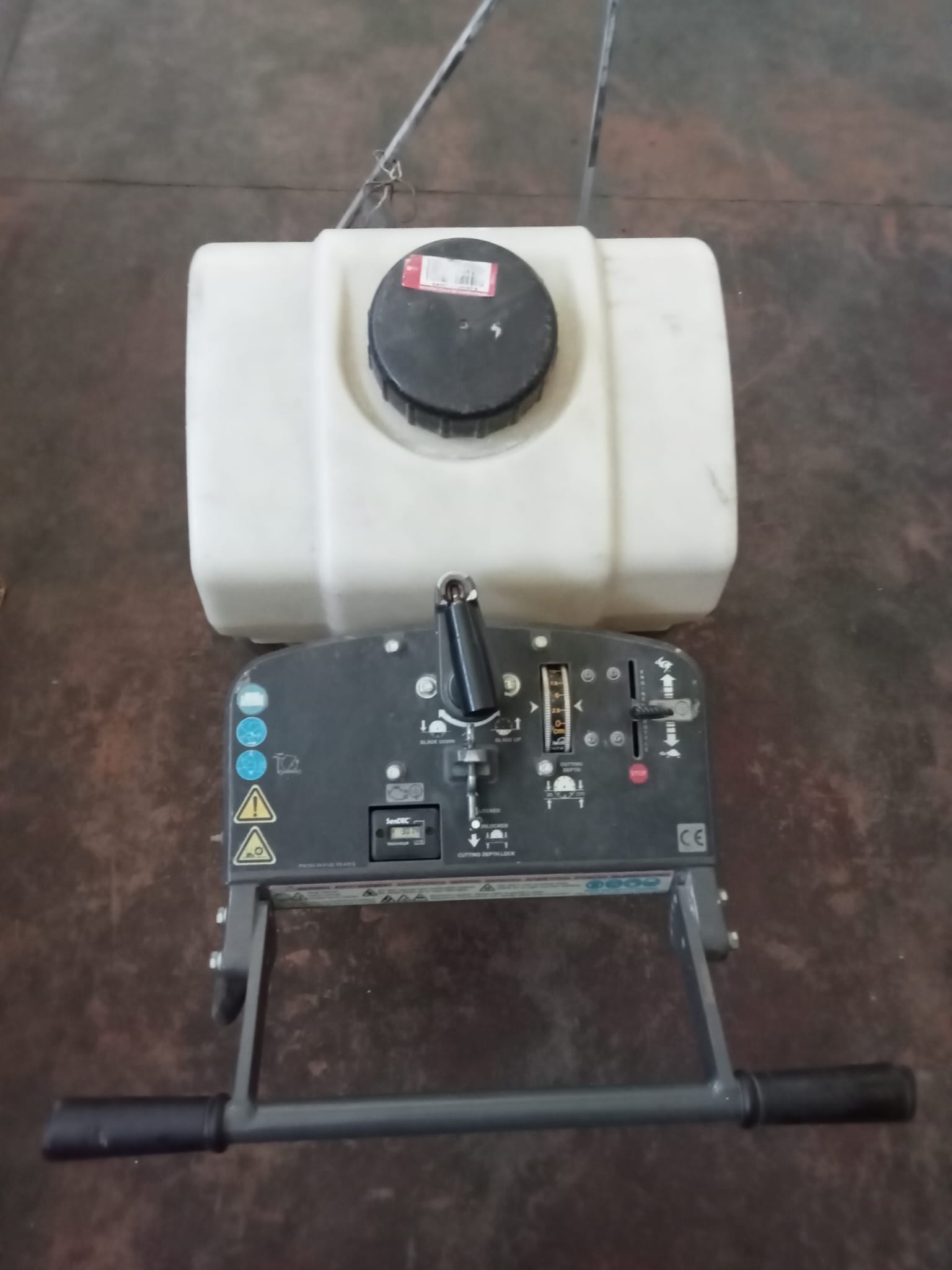 Tagliasfalto HUSQVARNA FS 410d  in vendita - foto 2