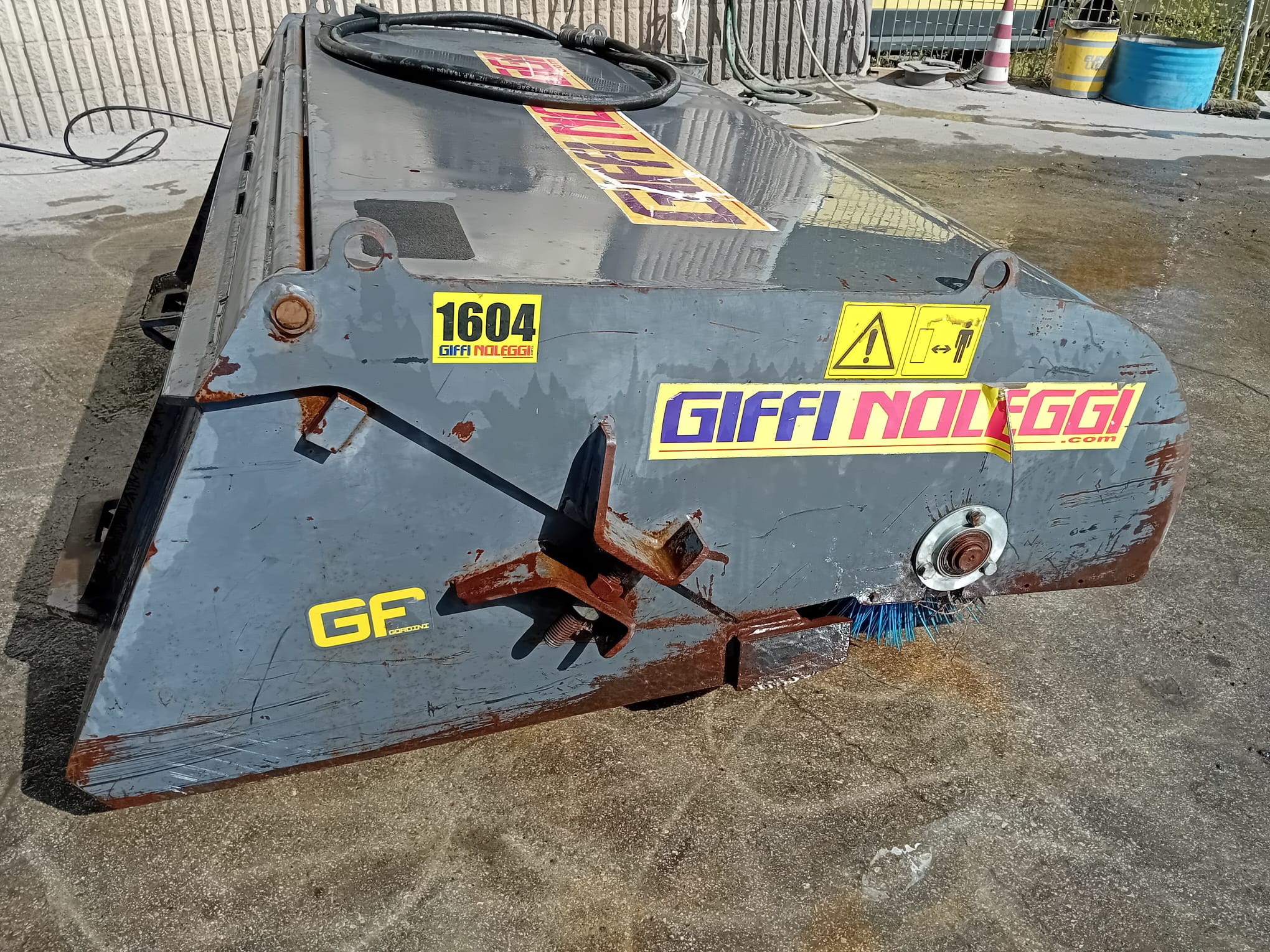 Benna spazzatrice GF GORDINI,SPS 168  in vendita - foto 1