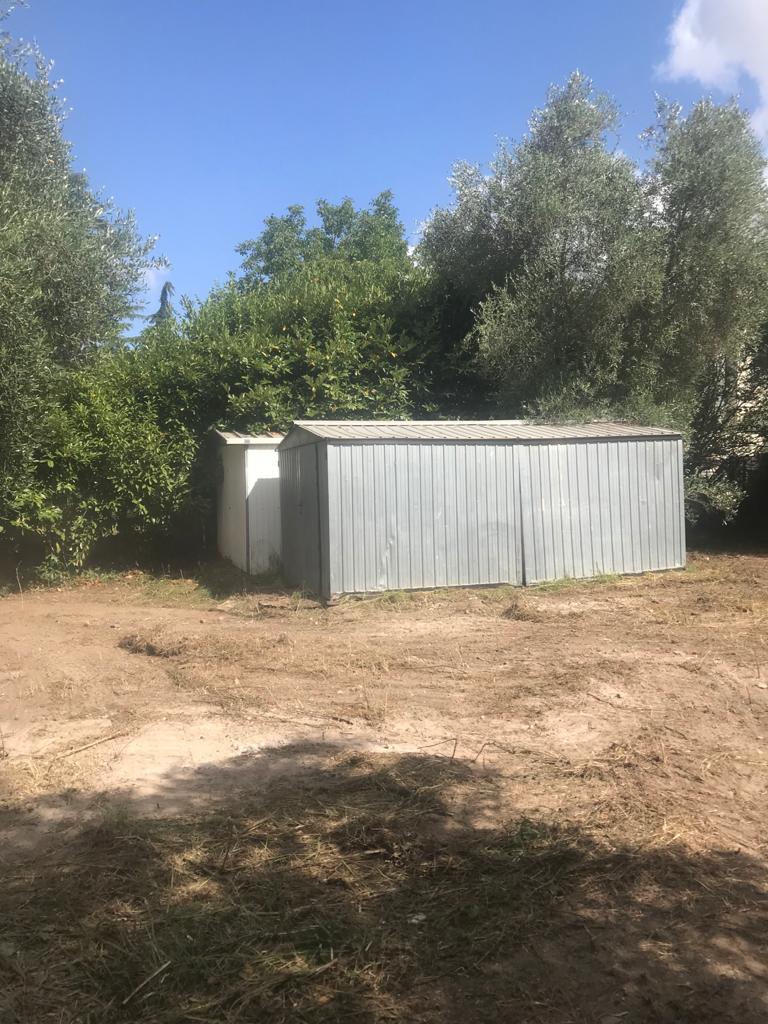 box in lamiera con porta basculante in vendita - foto 1