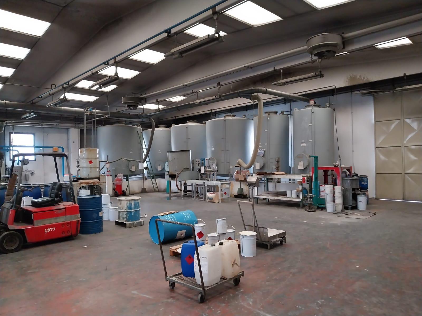 IMPIANTO DI PRODUZIONE VERNICI in vendita - foto 9
