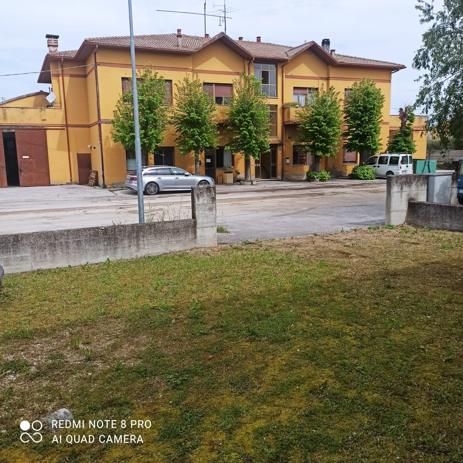 capannone 3 archi con 2 appartamenti in vendita - foto 2