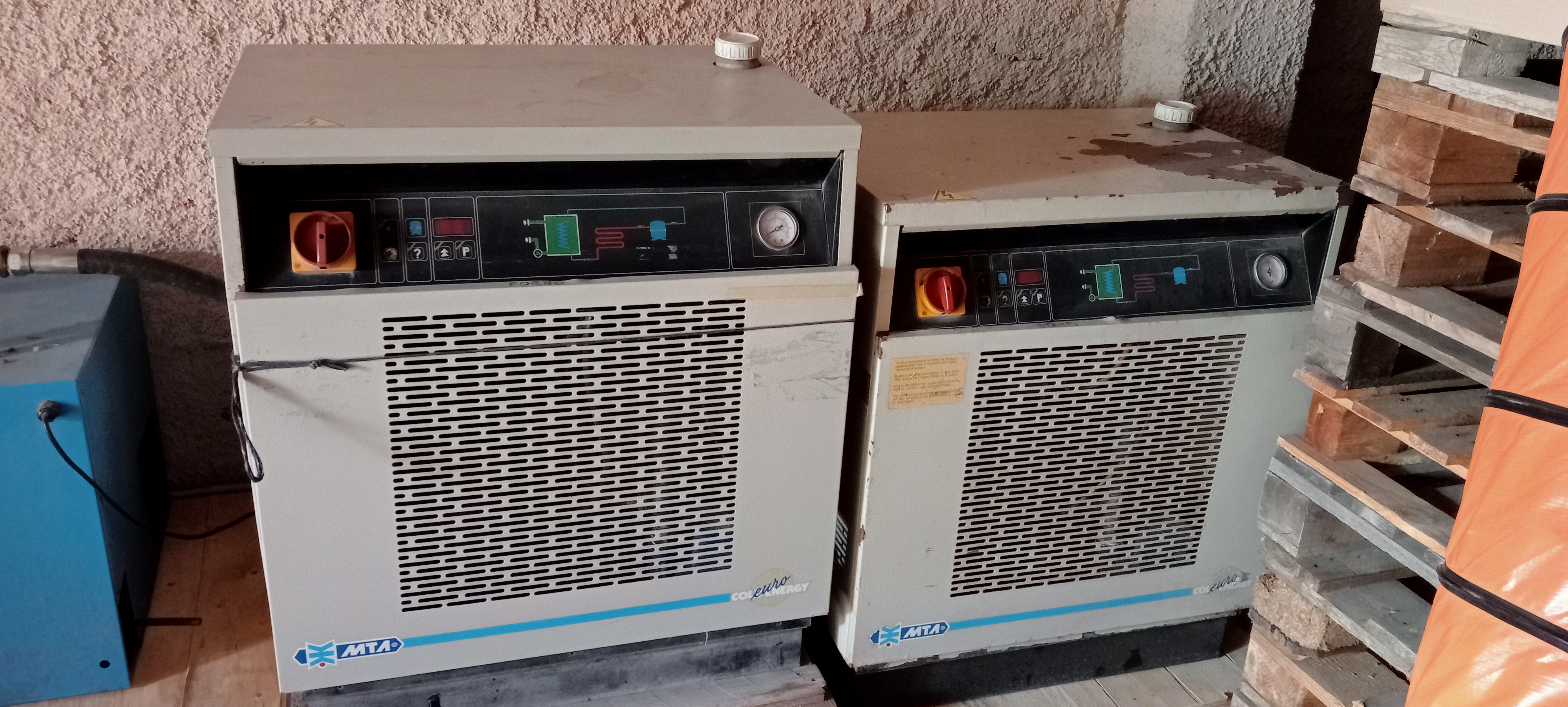 Soffiatrice di preforme in PET  in vendita - foto 2