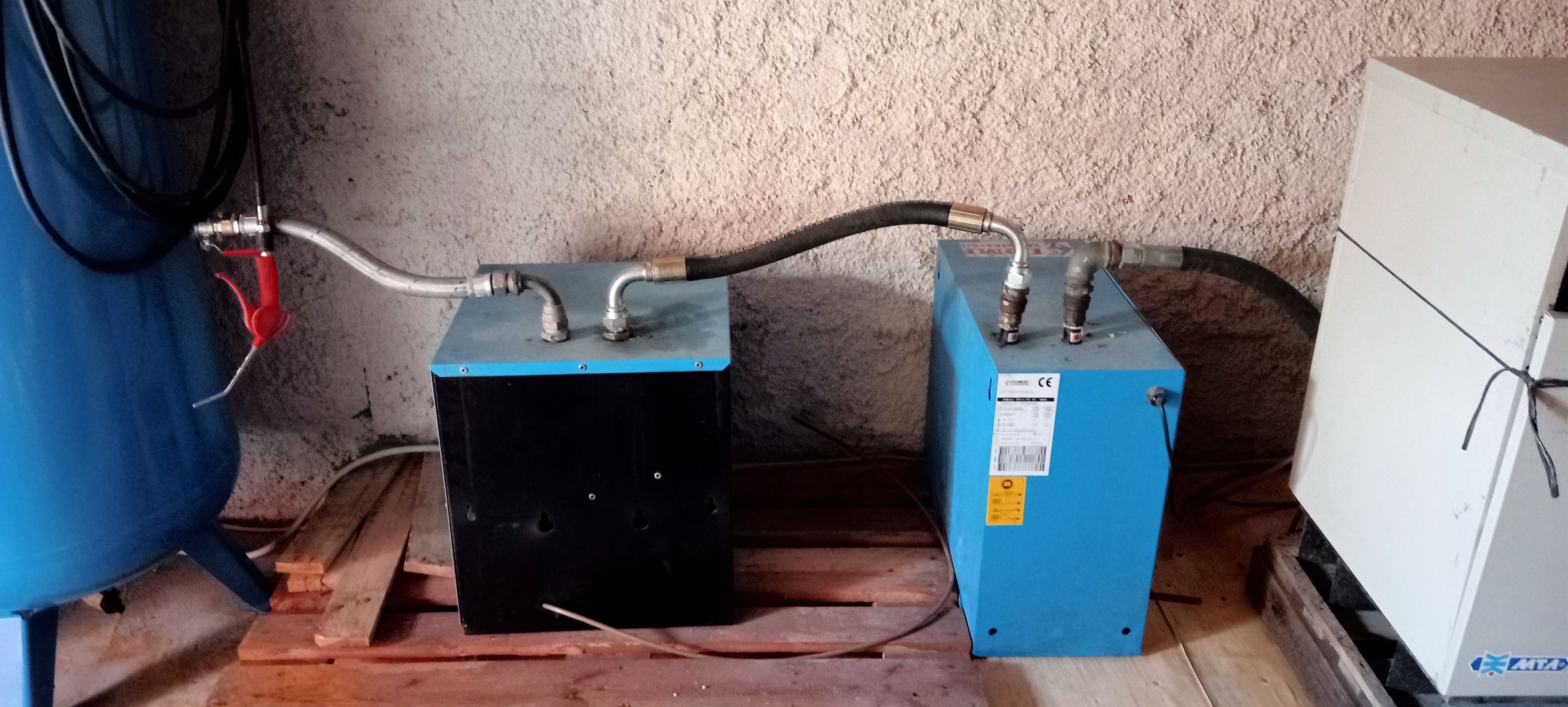 Soffiatrice di preforme in PET  in vendita - foto 7