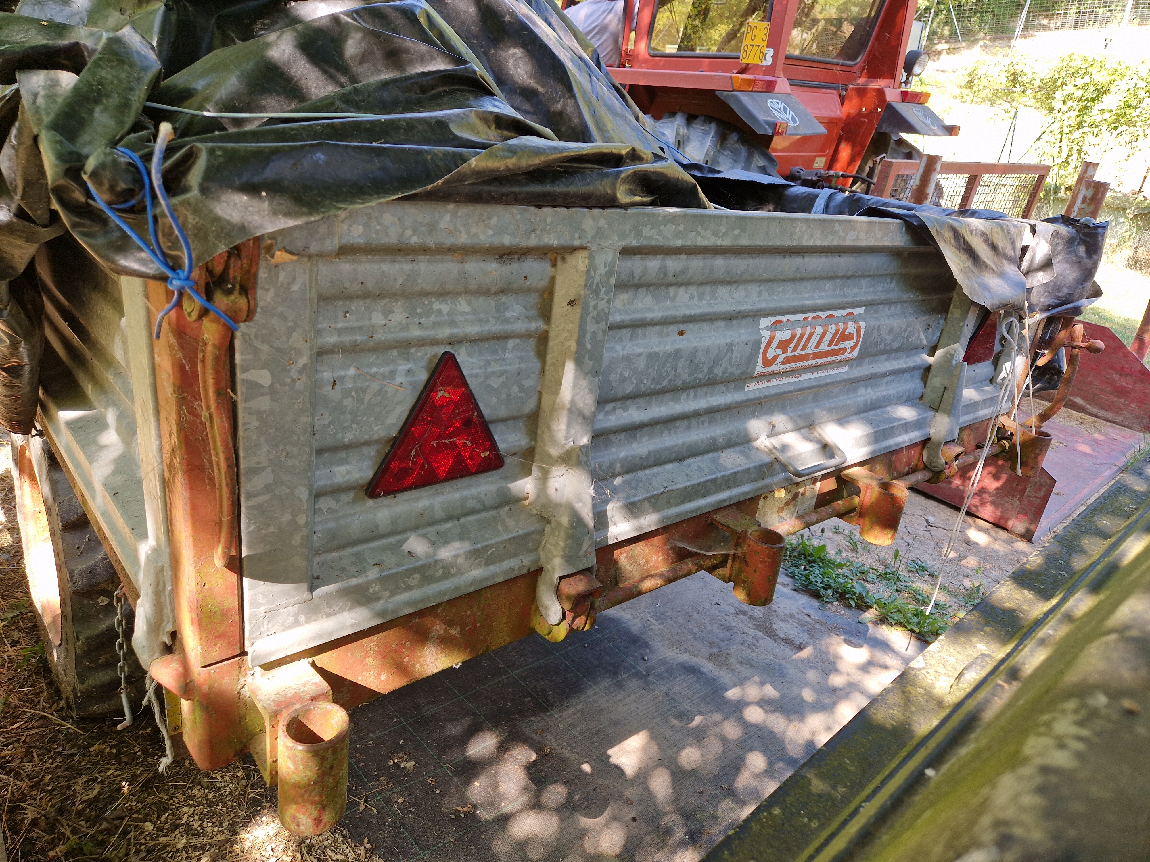 Rimorchio Agricolo trazionato – ribaltabile trilaterale in vendita - foto 5