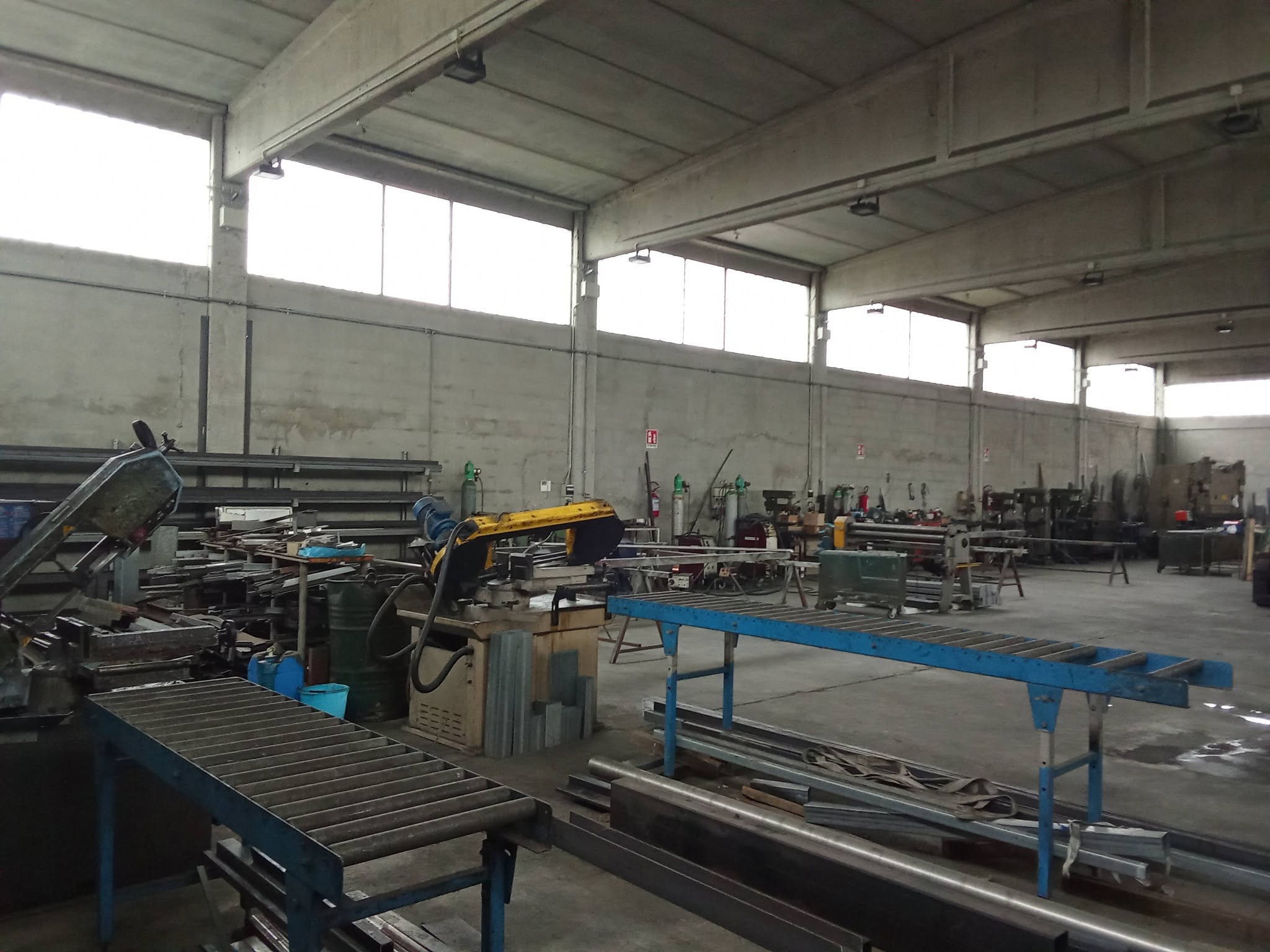 Carpenteria completa: capannone e macchinari in vendita - foto 4