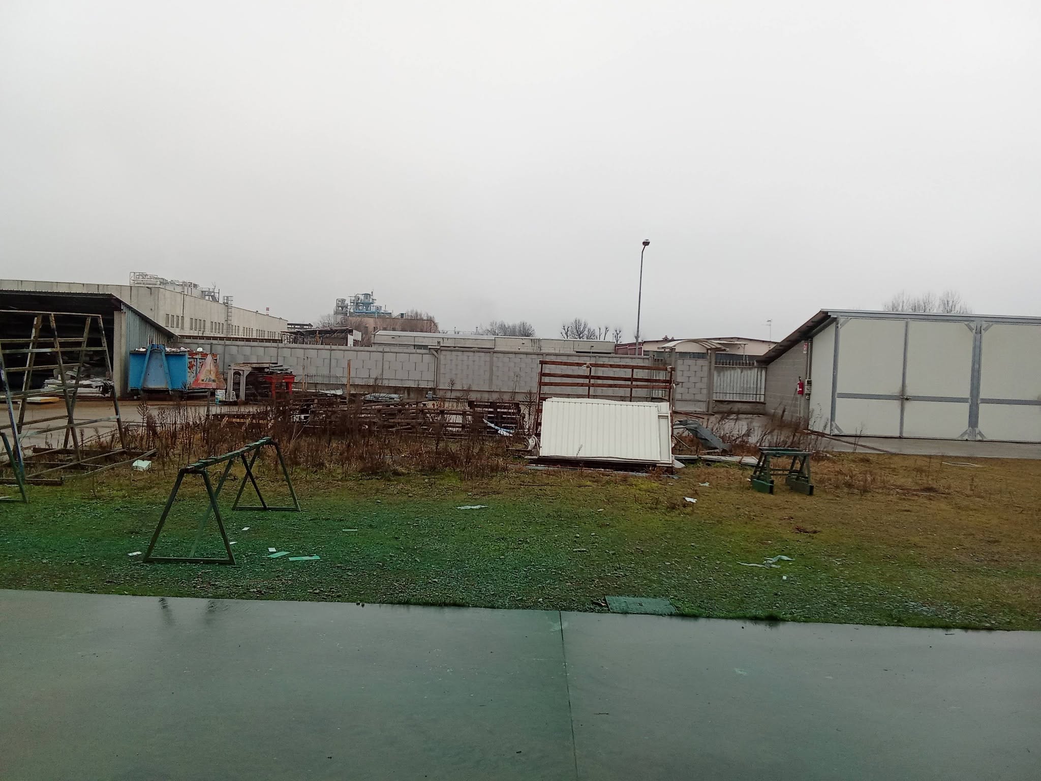 Carpenteria completa: capannone e macchinari in vendita - foto 11