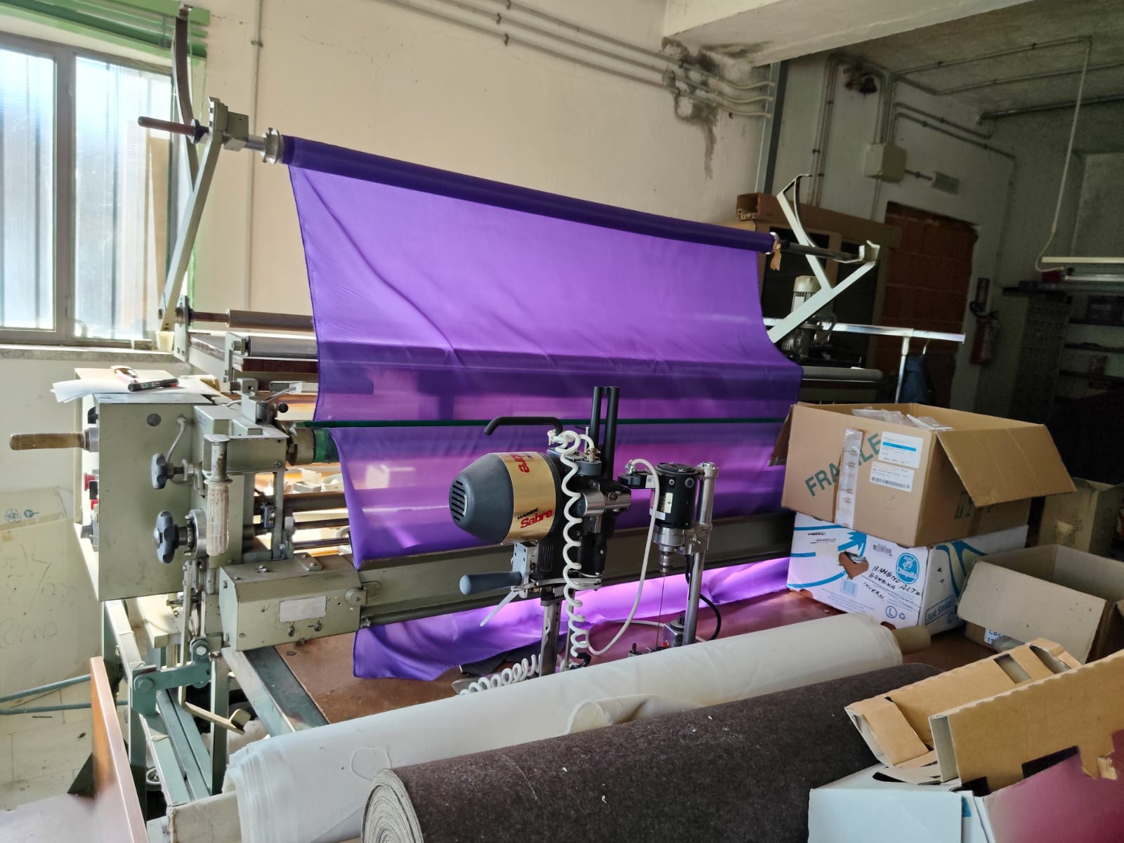 Sala Taglio Carro Stenditore Rimoldi + Tavolo  14mt  in vendita - foto 4