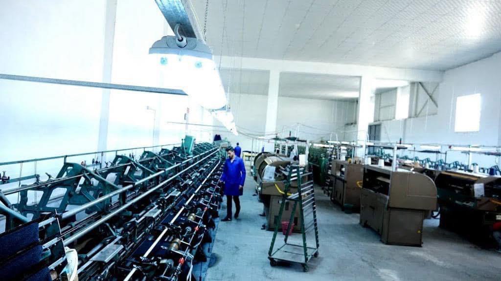 Linea Maglieria retiline Completa  in vendita - foto 4