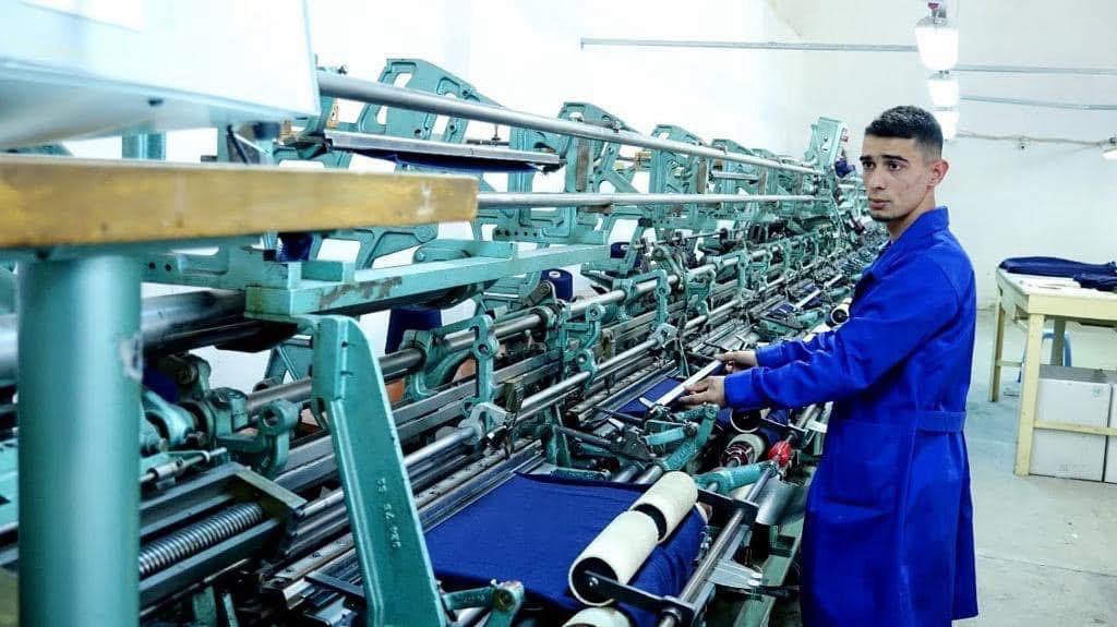 Linea Maglieria retiline Completa  in vendita - foto 1