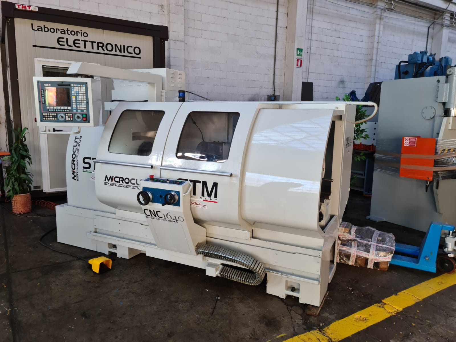 TORNIO MICRO CUT CNC 1640  AUTOAPPRENDIMENTO CNC  in vendita - foto 2