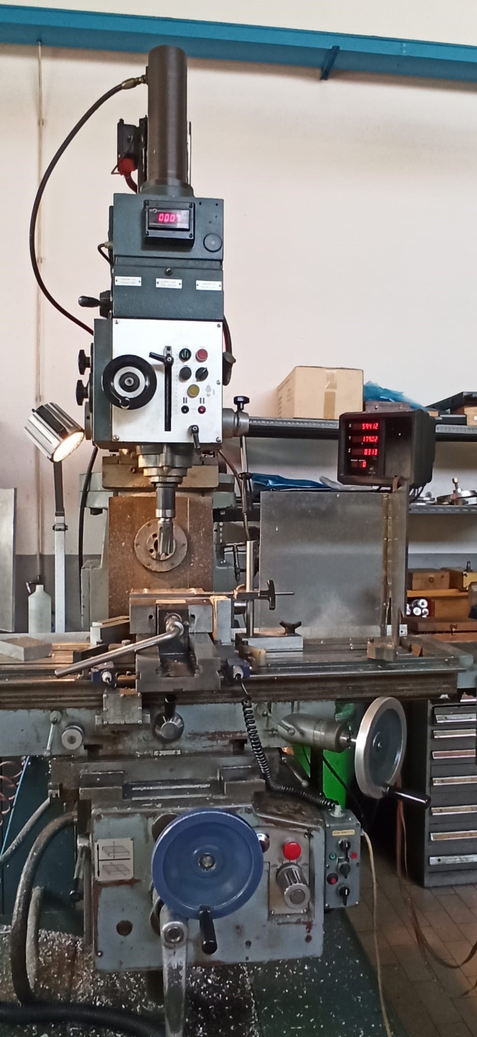 Fresatrici per metallo in vendita