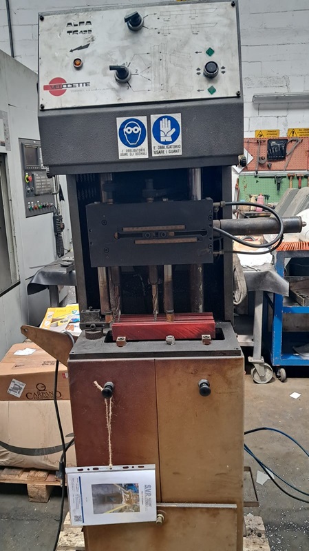 Fresatrici per metallo in vendita