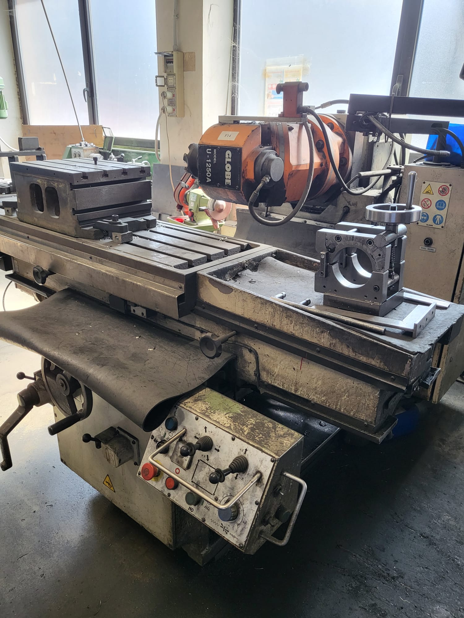 Fresatrice  Globa Trade  Mod. U 1250 A in vendita - foto 1