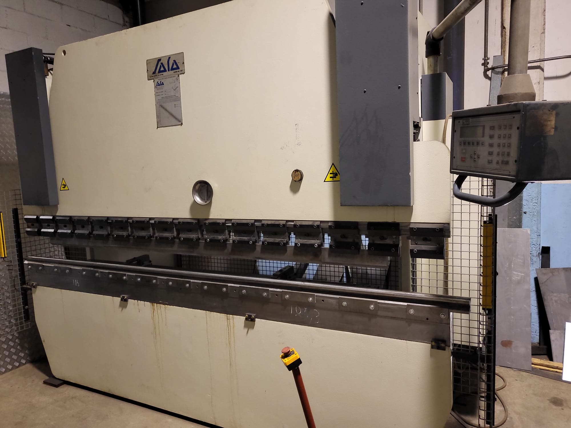  PIEGATRICE SALA  3000 X 110 TON  CN in vendita - foto 2