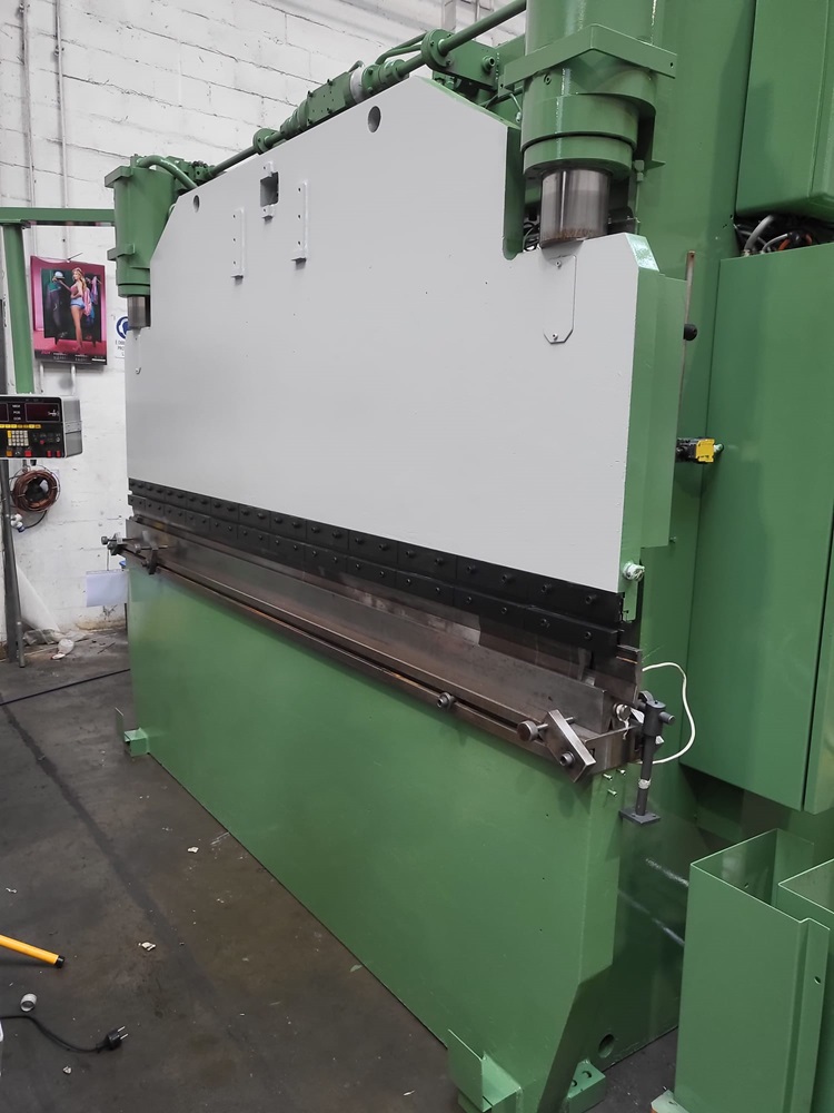 PIEGATRICE LVD  3000 X 110 CNC CYBELEC 3 ASSI in vendita - foto 1