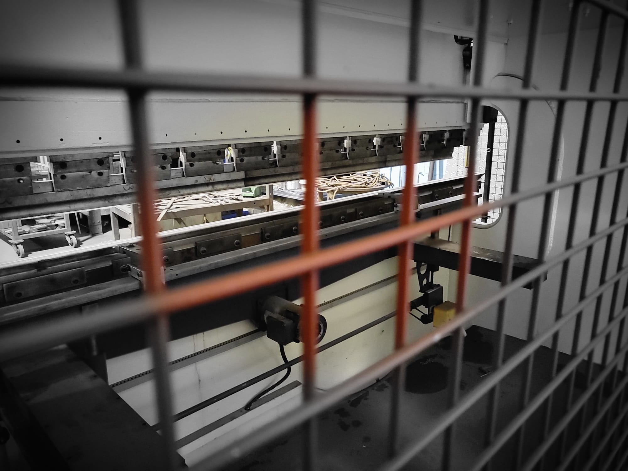  PIEGATRICE SALA  3000 X 110 TON  CN in vendita - foto 7