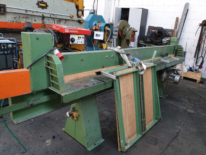 SEZIONATRICE mm 3000 ING. MONTAVOCI  in vendita - foto 1