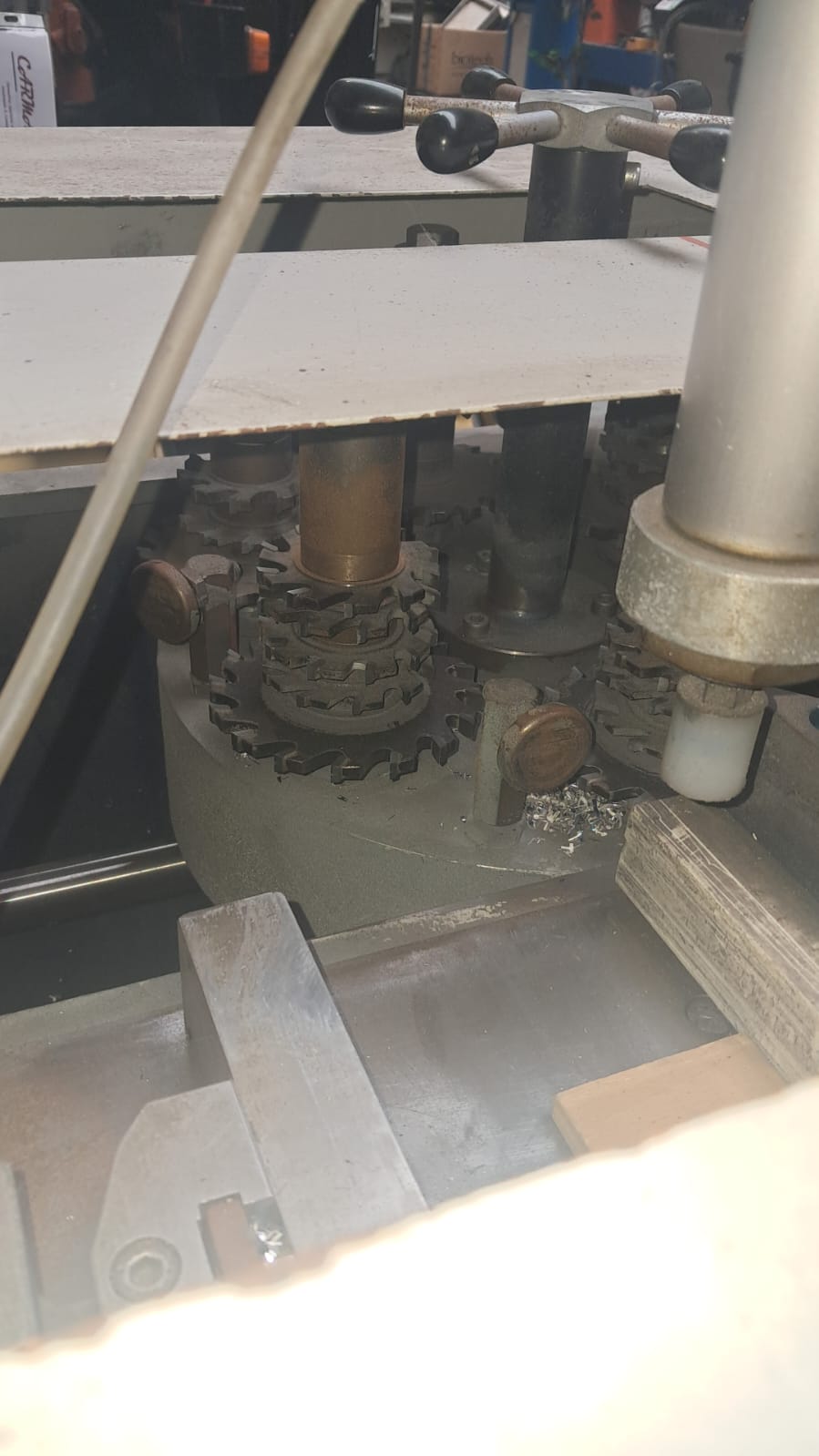 FRESA  PER  TAGLIO ESTREMITA  ALLUMINIO   in vendita - foto 2