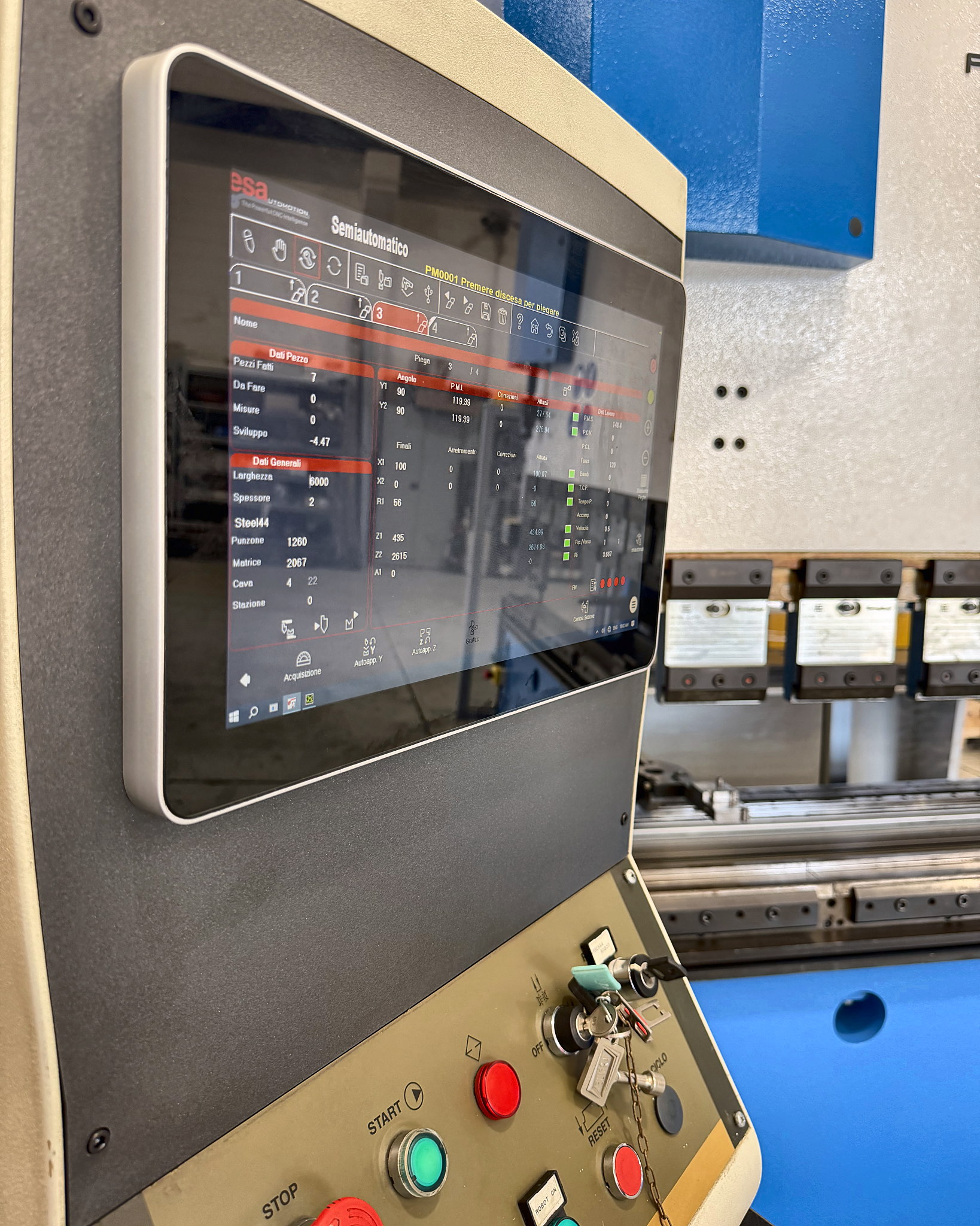 Pressa piegatrice MECOS Syncro 120/3000 8 assi CNC in vendita - foto 3