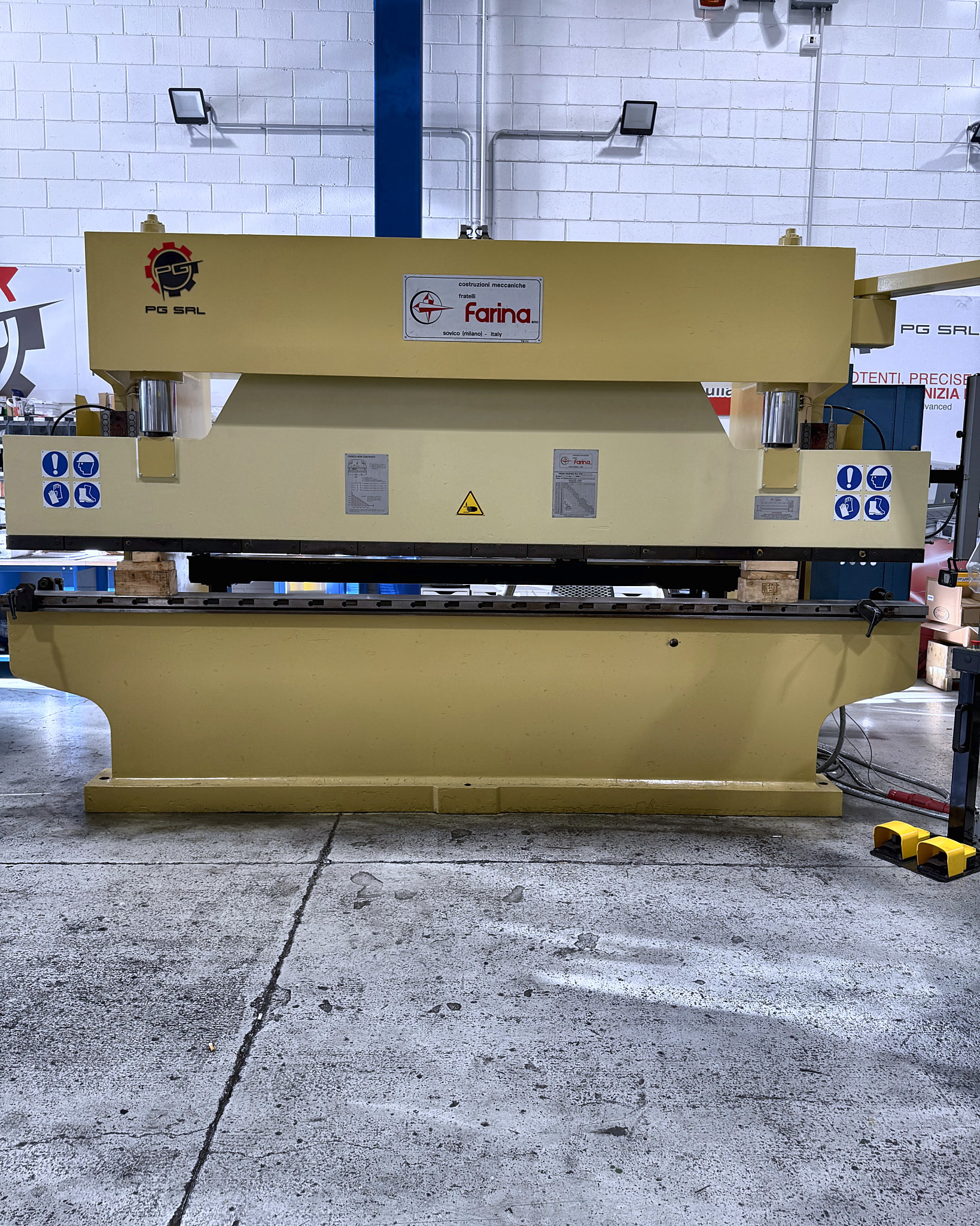 Pressa piegatrice FARINA 40/100 4050 mm 100 ton CNC in vendita - foto 1