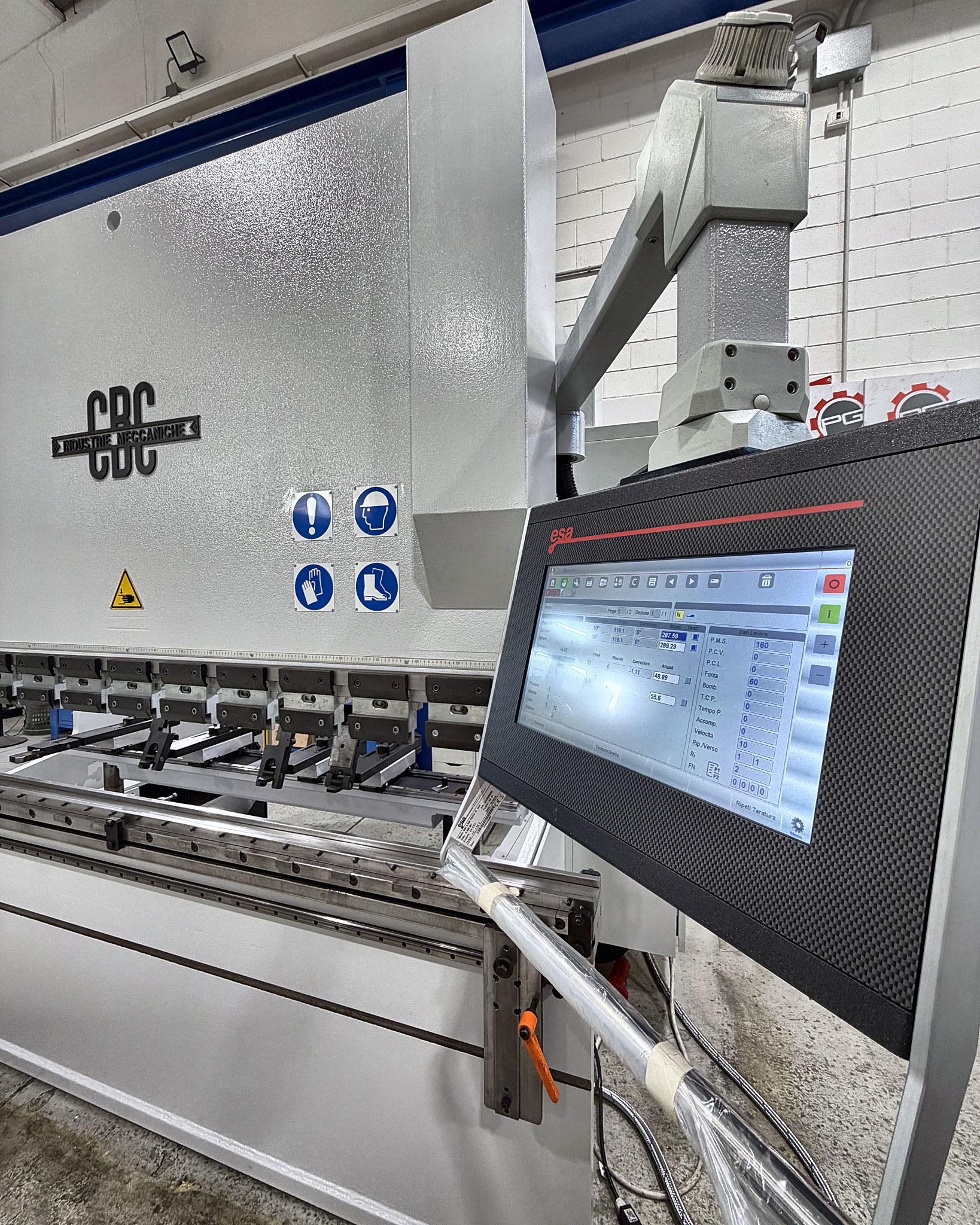 Pressa piegatrice CBC HS 60/26 2600 mm 60 ton CNC in vendita - foto 2