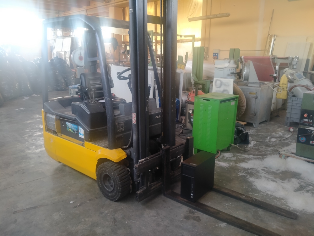 CARRELLO ELEVATORE USATO MARCA OM MODELLO EU3/17,5 in vendita - foto 1