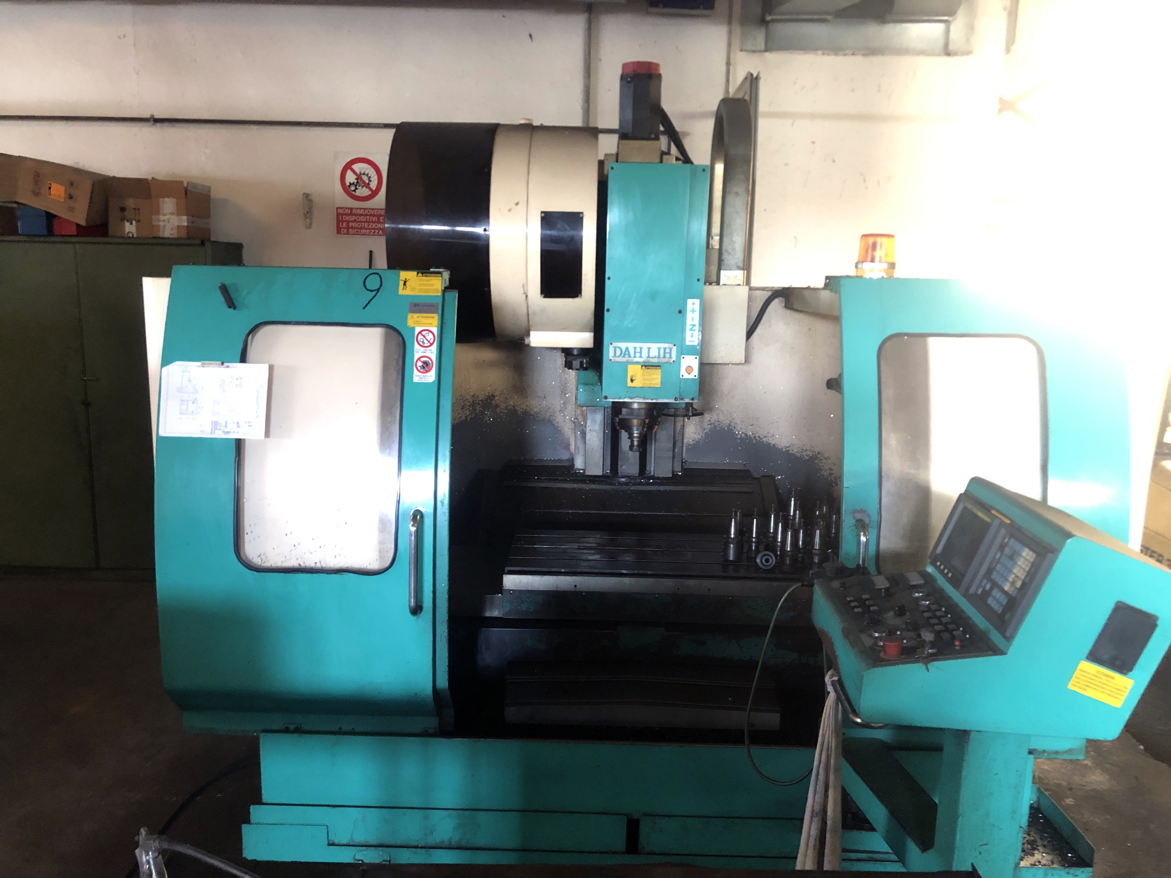 Centro di lavoro DAH LIH Mod. DL-MCV1020B in vendita - foto 1