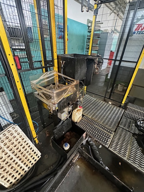 AUTOMAZIONE ROBOTIZZATA ASSERVIMENTO RETTIFICA CNC in vendita - foto 16