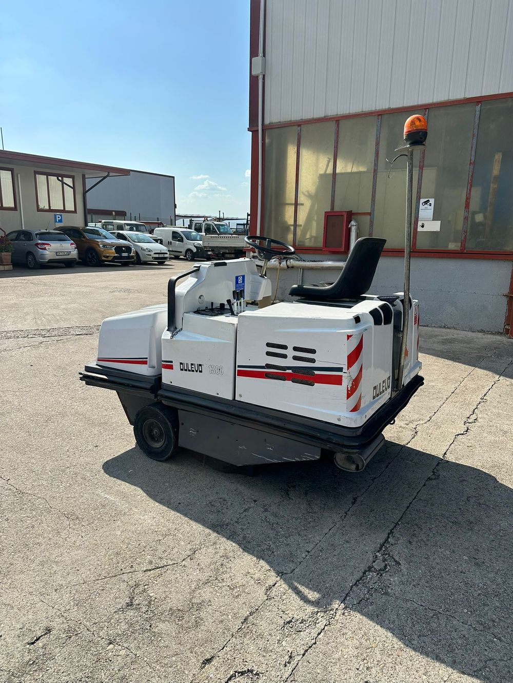 Spazzatrice Dulevo Modello 1300DL  in vendita - foto 3