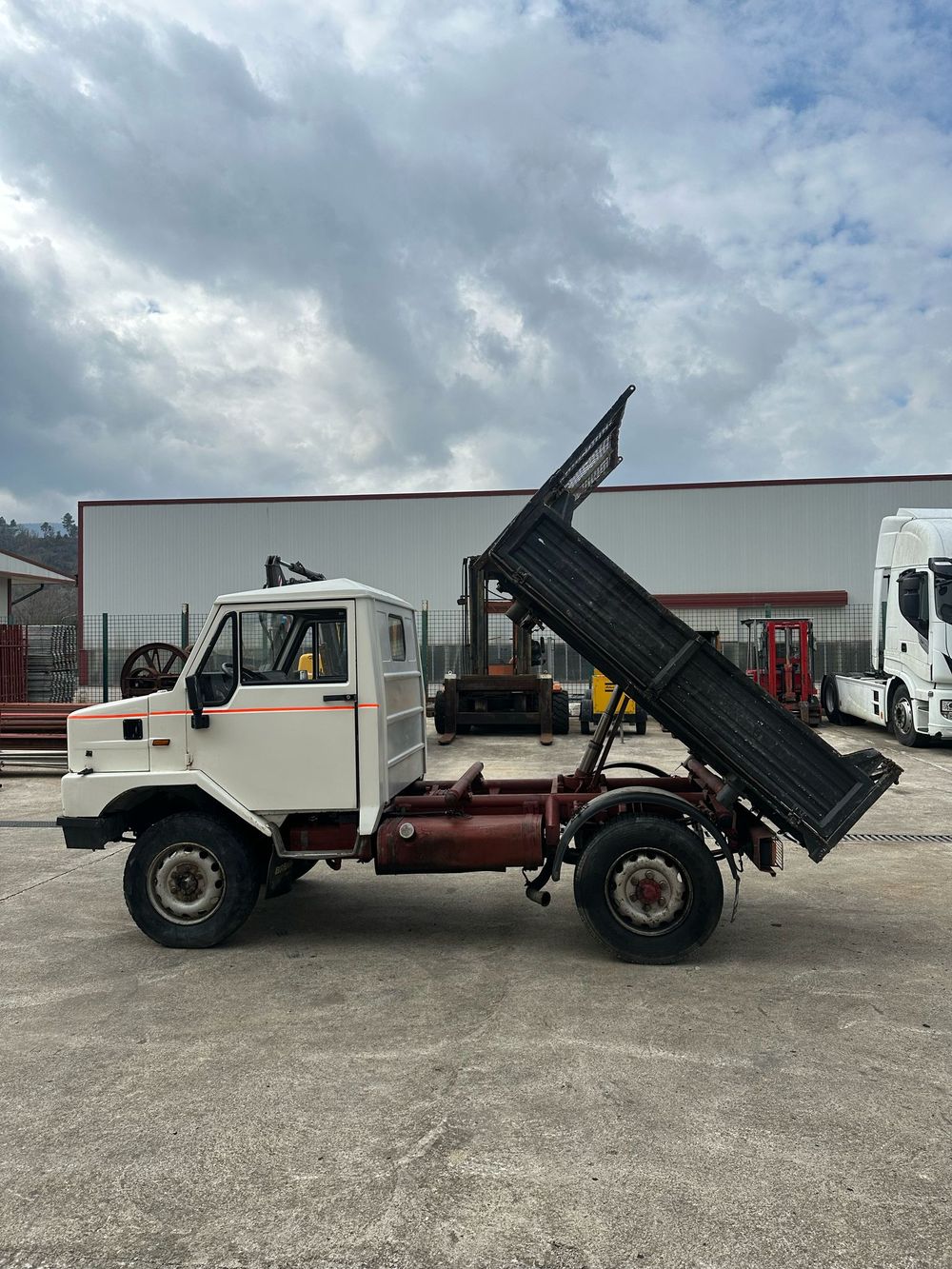 Autocarro Bremach in vendita - foto 4