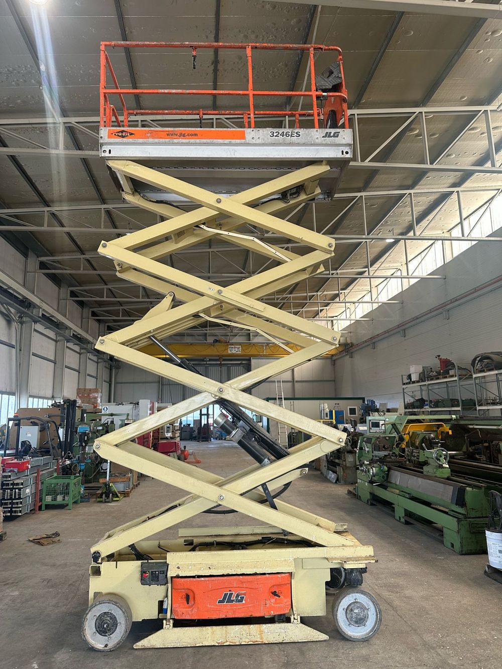 Piattaforma verticale a forbice JLG Modello 3246 ES in vendita - foto 2