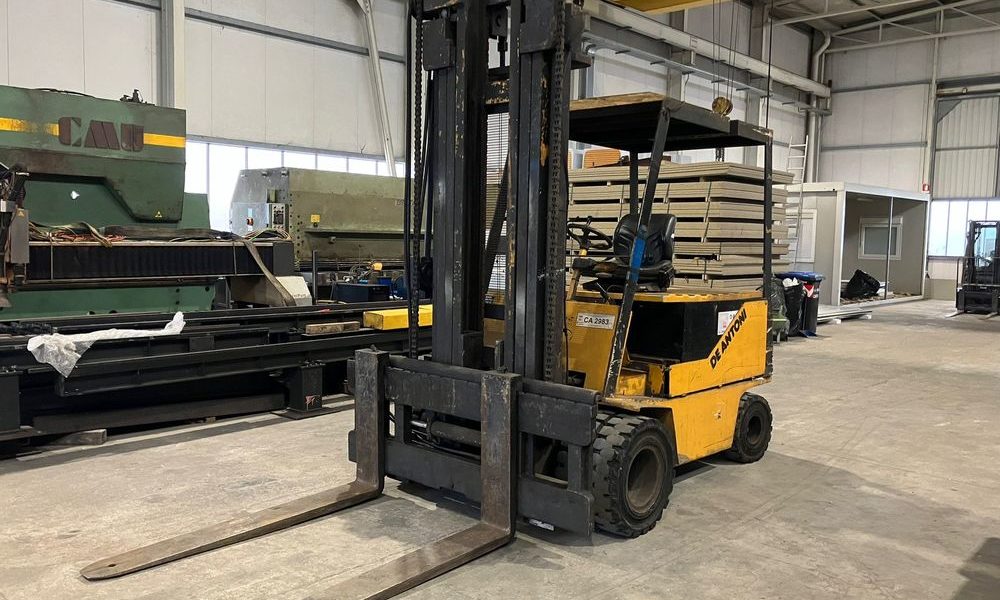 Carrelli elevatori in vendita