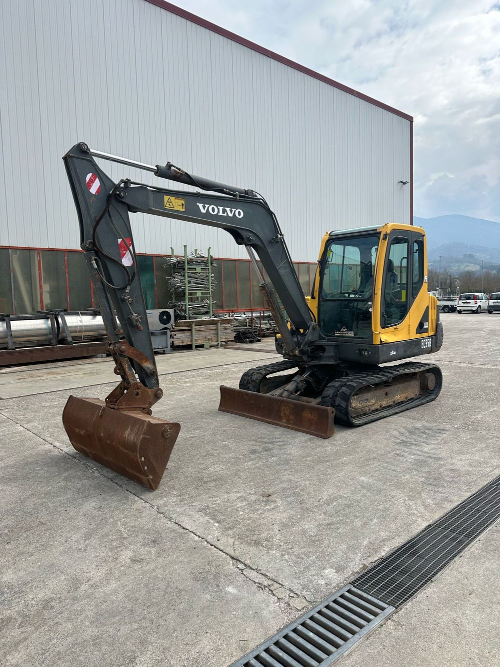 ESCAVATORE CINGOLATO VOLVO in vendita - foto 2