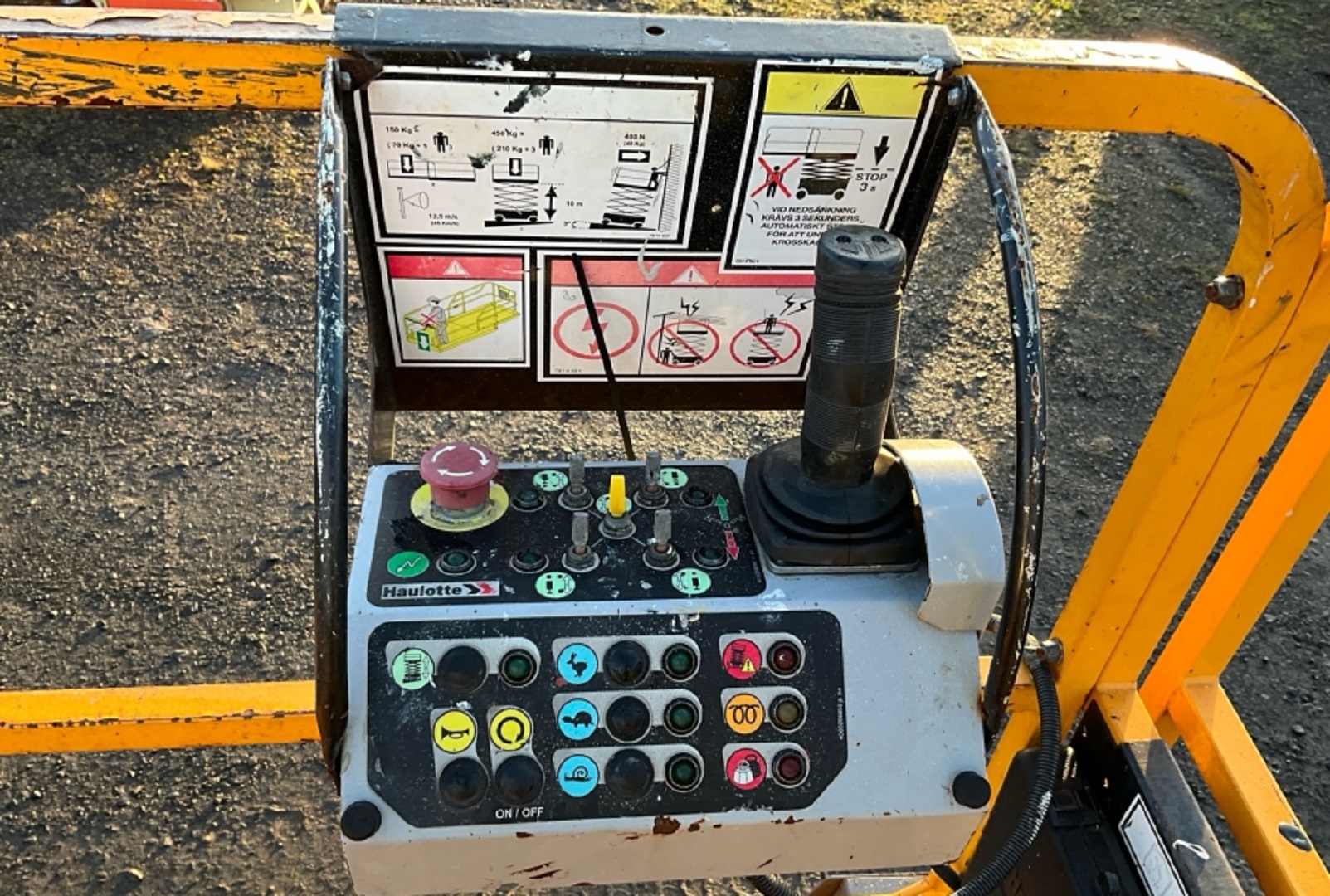 Piattaforma aerea verticale Haulotte Compact 12 in vendita - foto 7