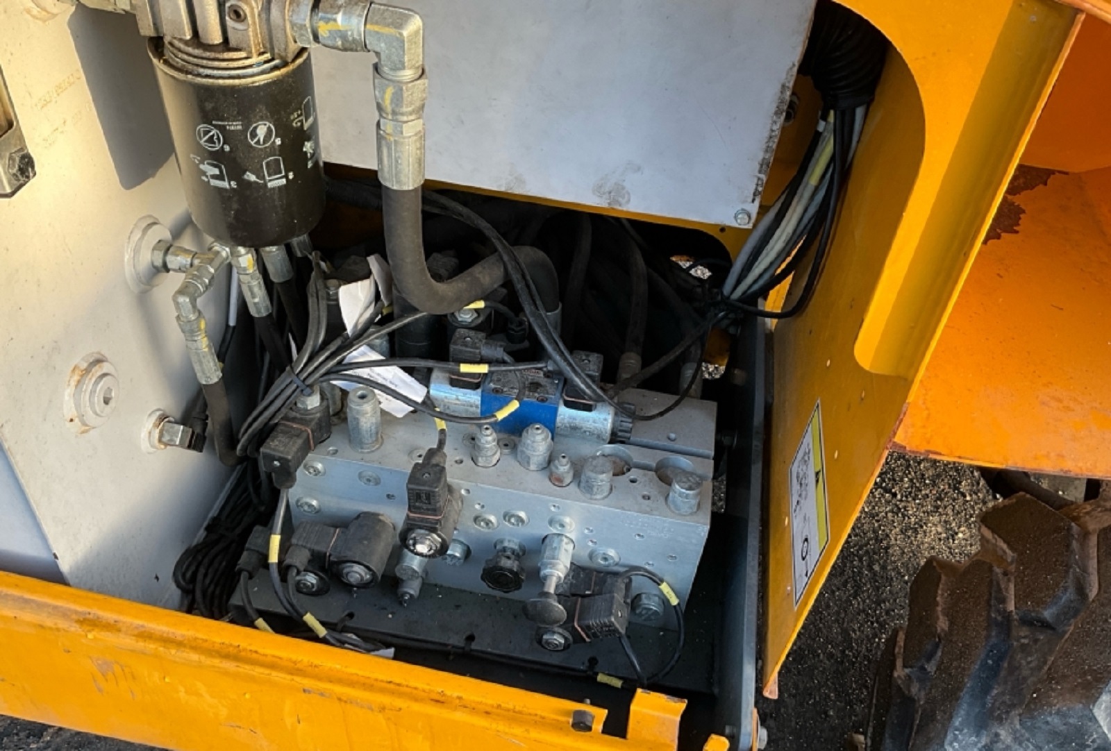 Piattaforma aerea verticale Haulotte Compact 12 in vendita - foto 13