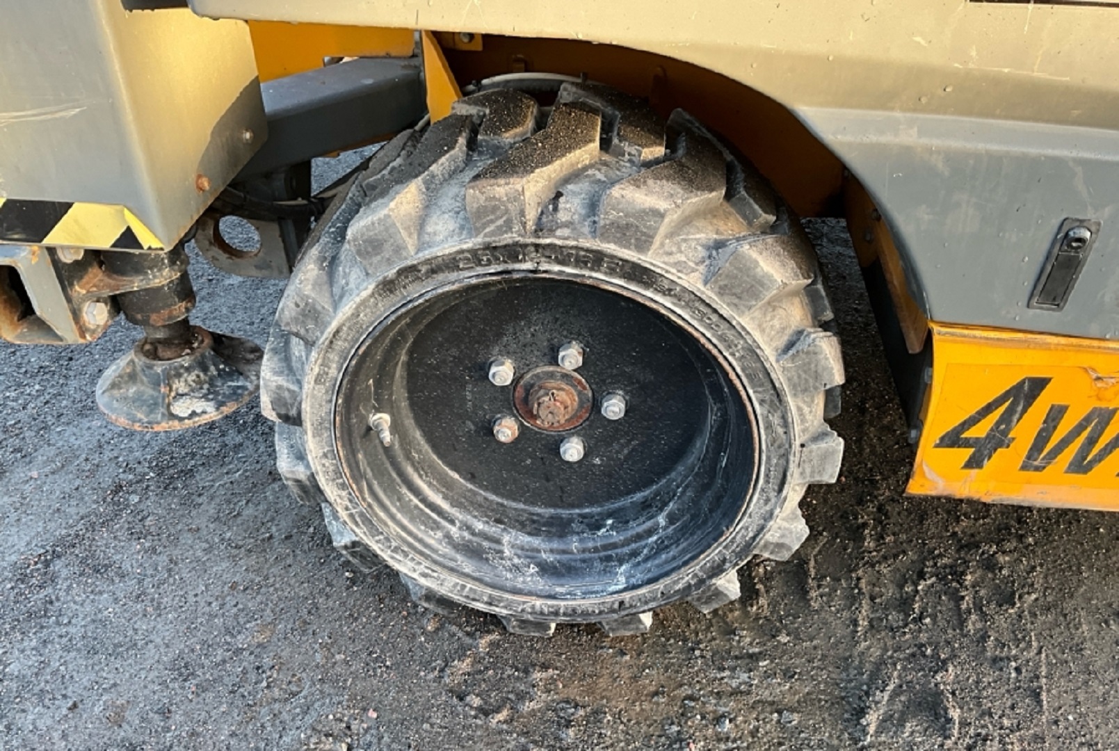 Piattaforma aerea verticale Haulotte Compact 12 in vendita - foto 5