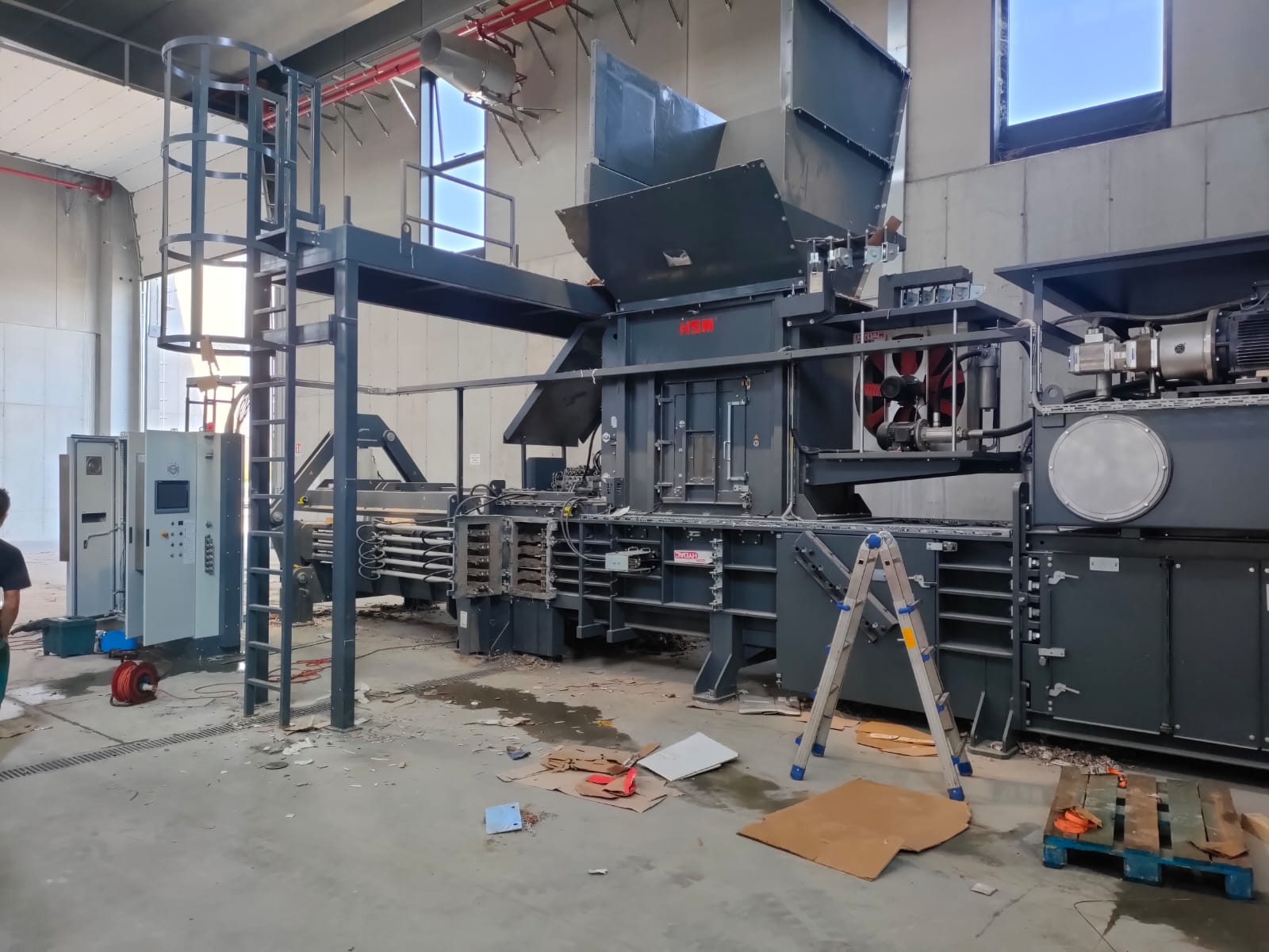 PRESSA HSM VK 8818 in vendita - foto 1