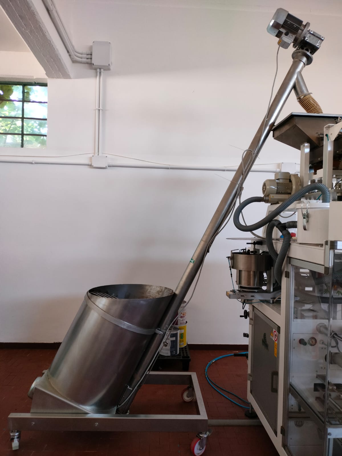Confezionatrice caffè in busta con valvola  in vendita - foto 3