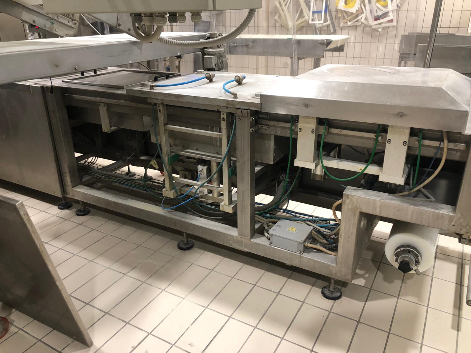 LINEA DI CONFEZIONAMENTO SOTTOVUOTO CON NASTRI in vendita - foto 6