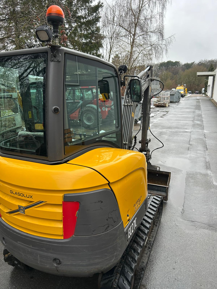 Miniescavatore Volvo EC27C del 2015  in vendita - foto 5