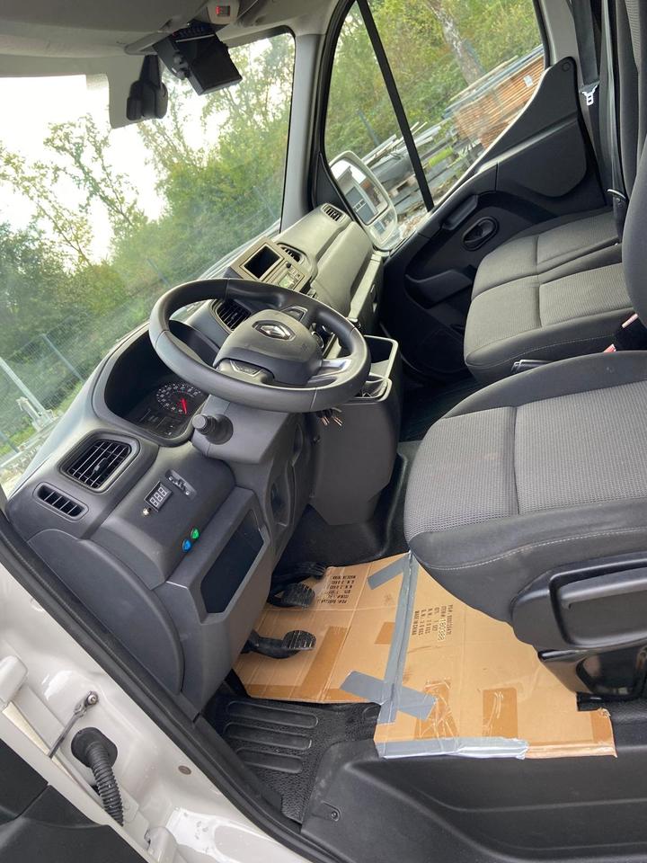 Camion per il trasporto di cavalli  Renault Master 2024 in vendita - foto 7