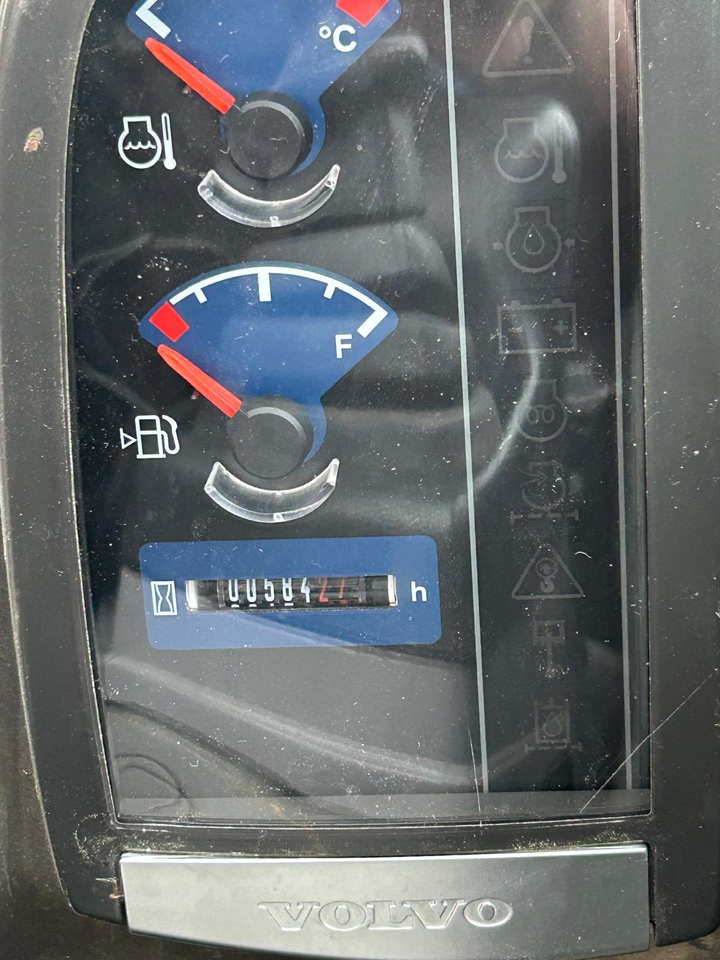 Miniescavatore Volvo EC27C del 2015  in vendita - foto 9