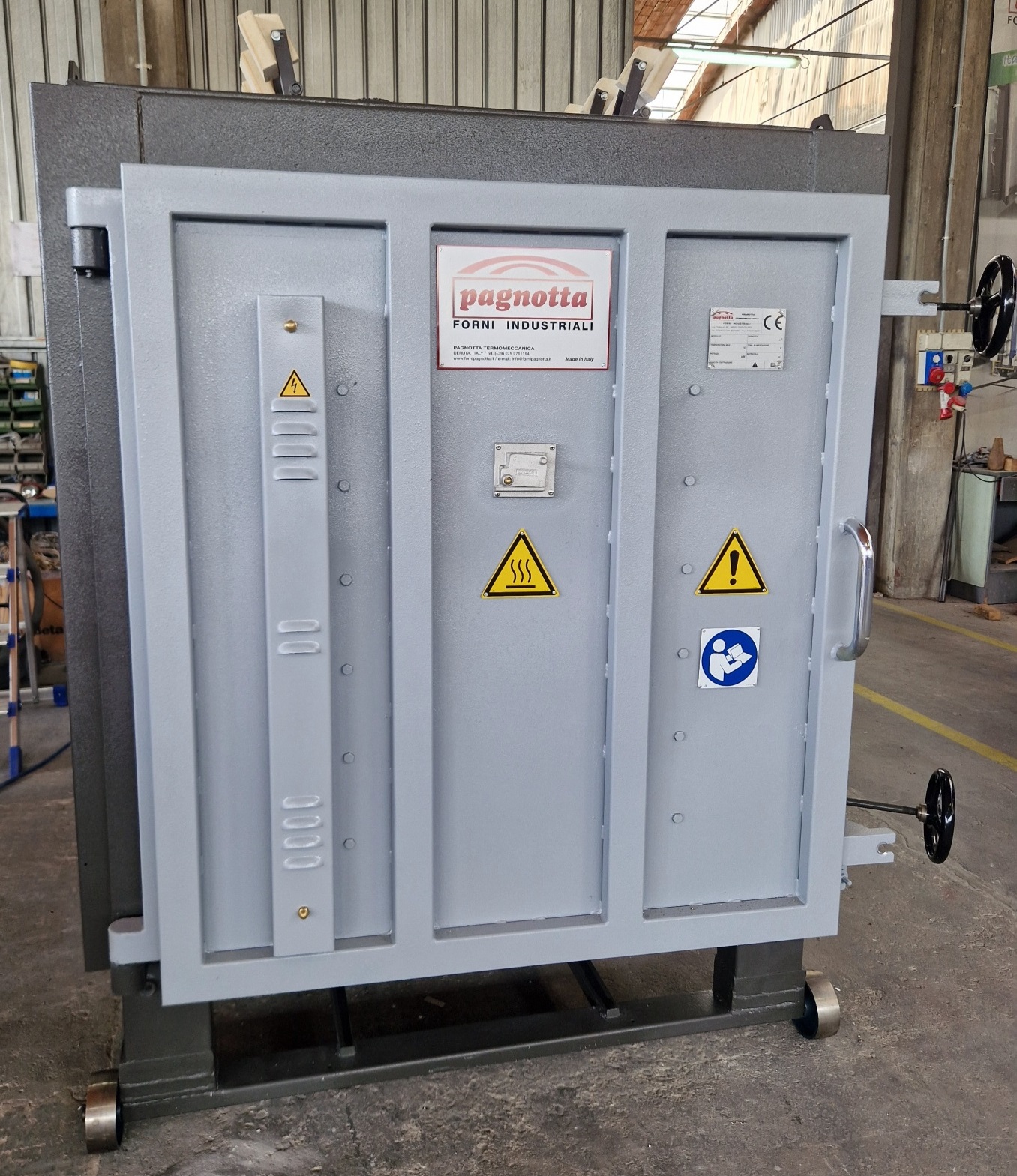 Forno a carro elettrico  in vendita - foto 1