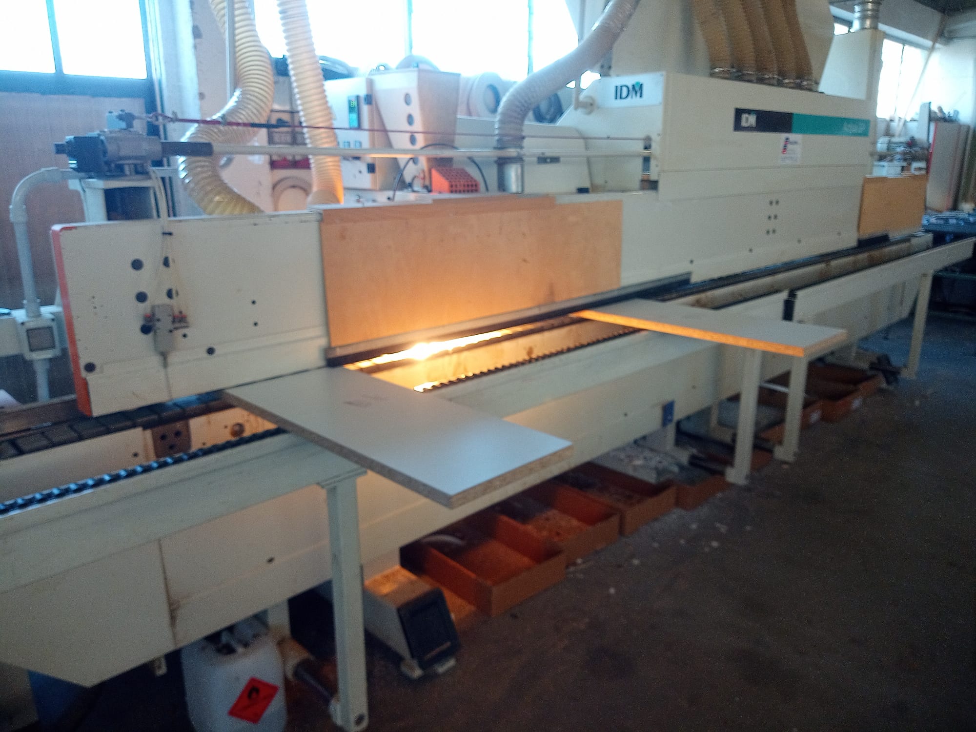 Bordatrice IDM ACTIVA GP-R2 usata in vendita - foto 4