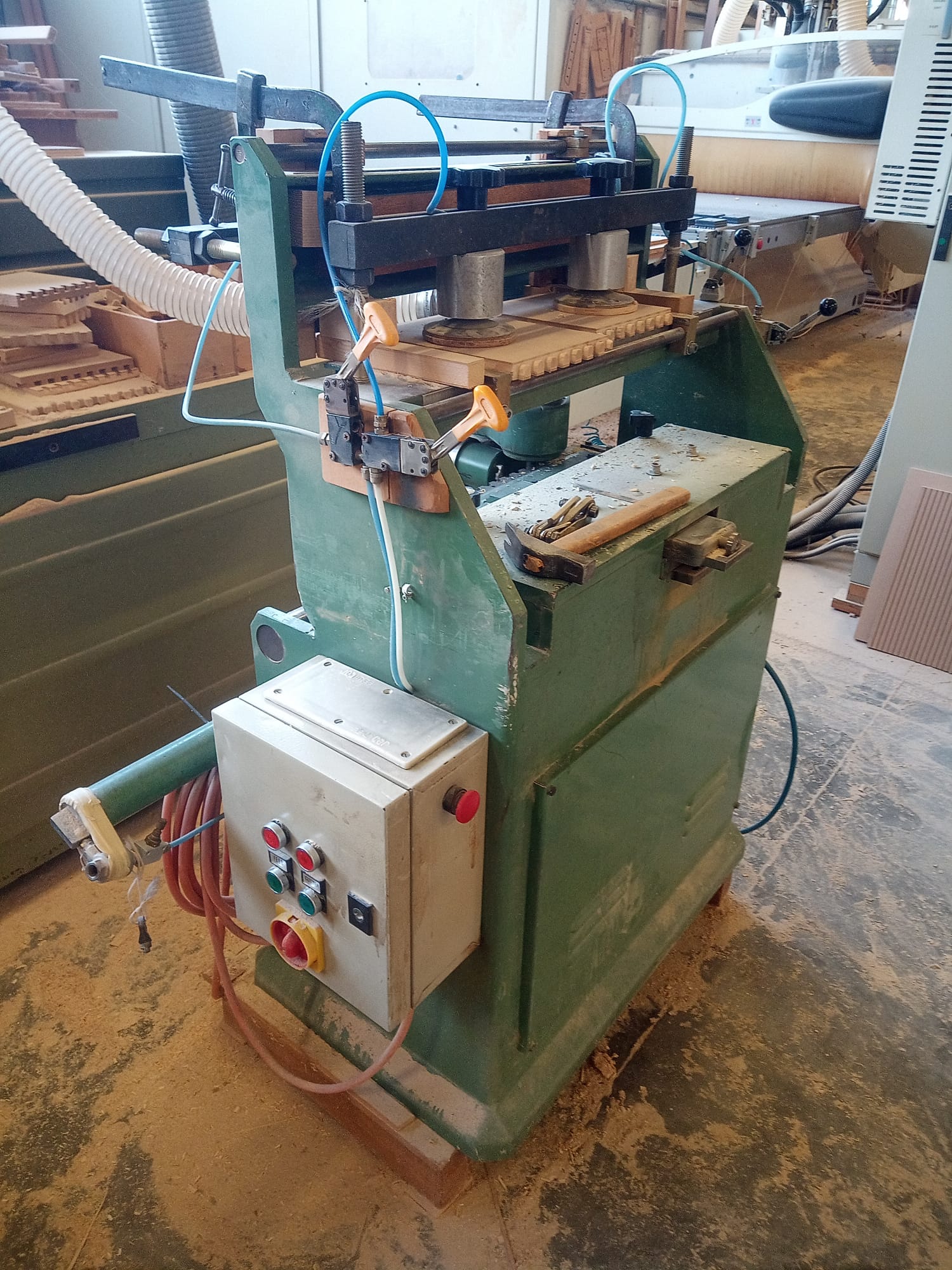 Codettatrice OMEC 750 usata in vendita - foto 1