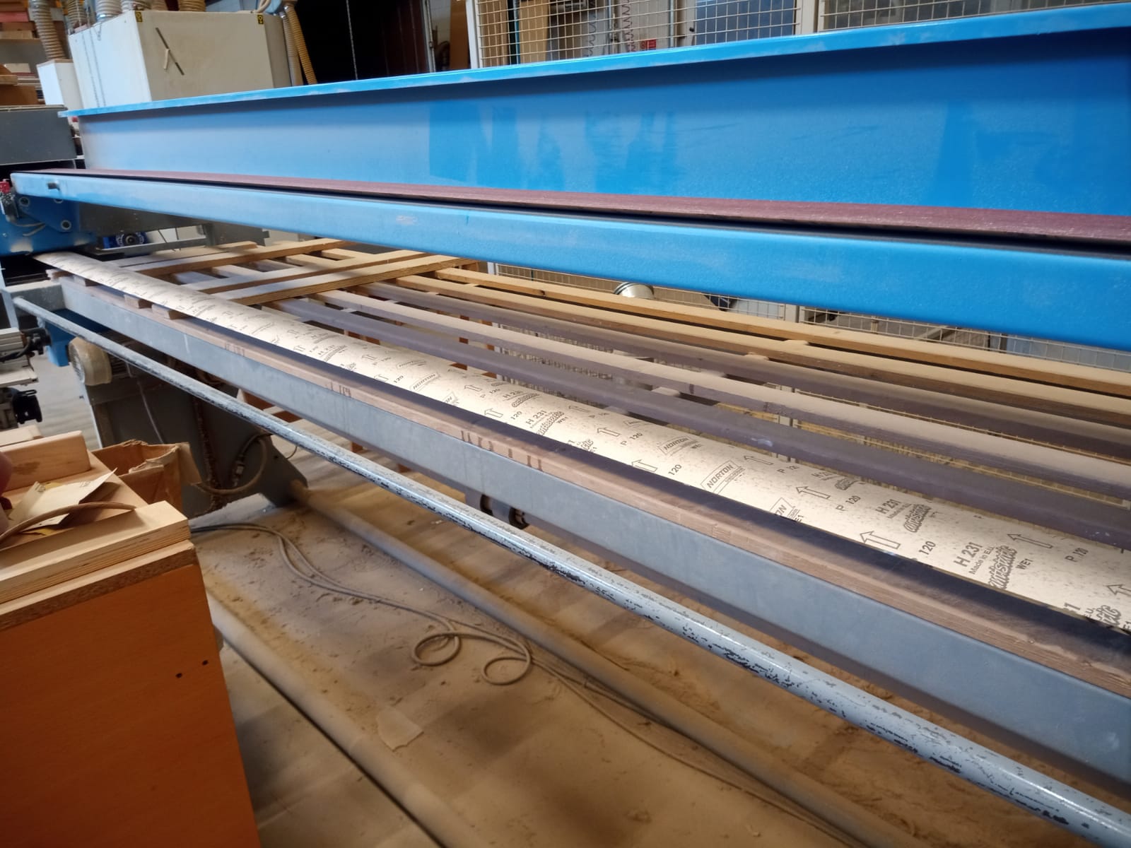 Levigatrice a nastro BINI S3500 a norme CE in vendita - foto 7