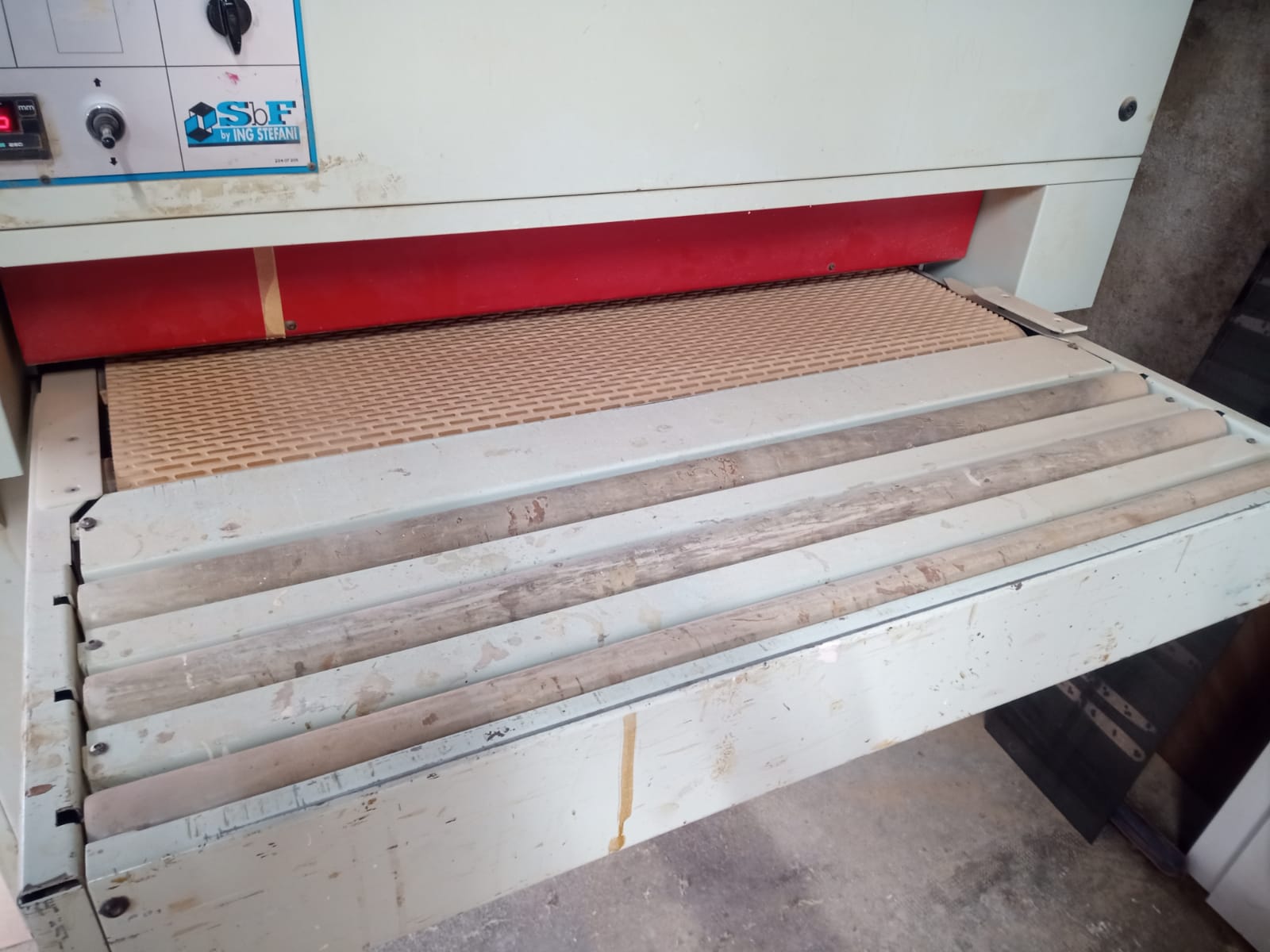 Calibratrice SBF 3W-586 da 1100mm con 3 nastri usata in vendita - foto 7