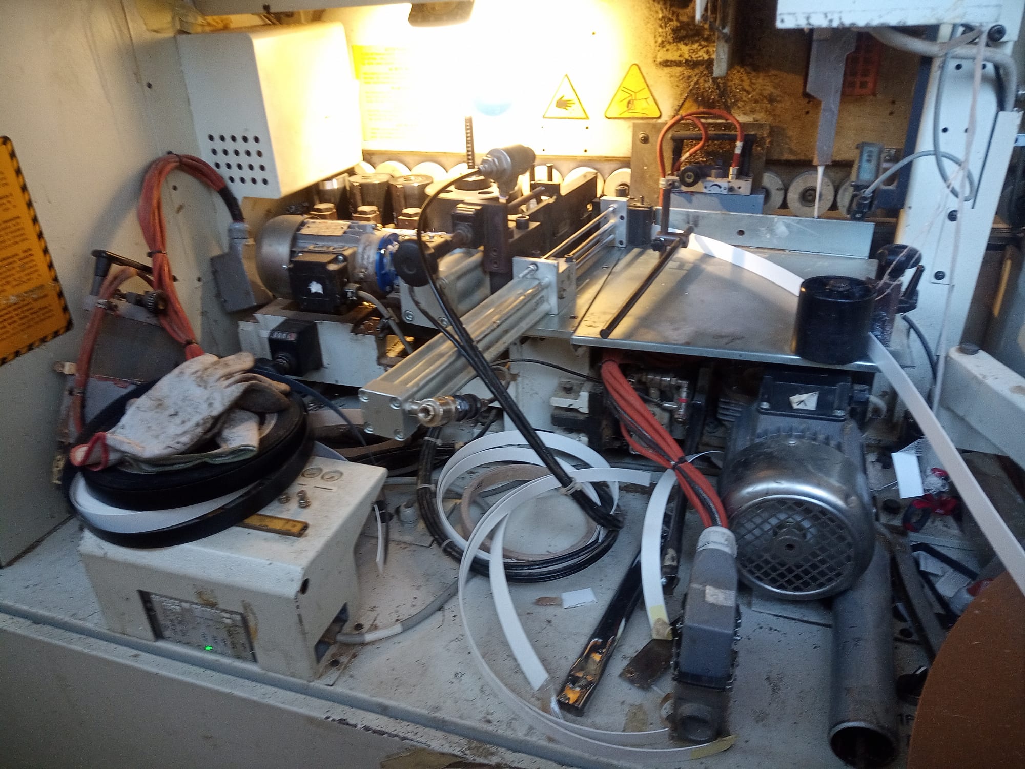 Bordatrice IDM ACTIVA GP-R2 usata in vendita - foto 8